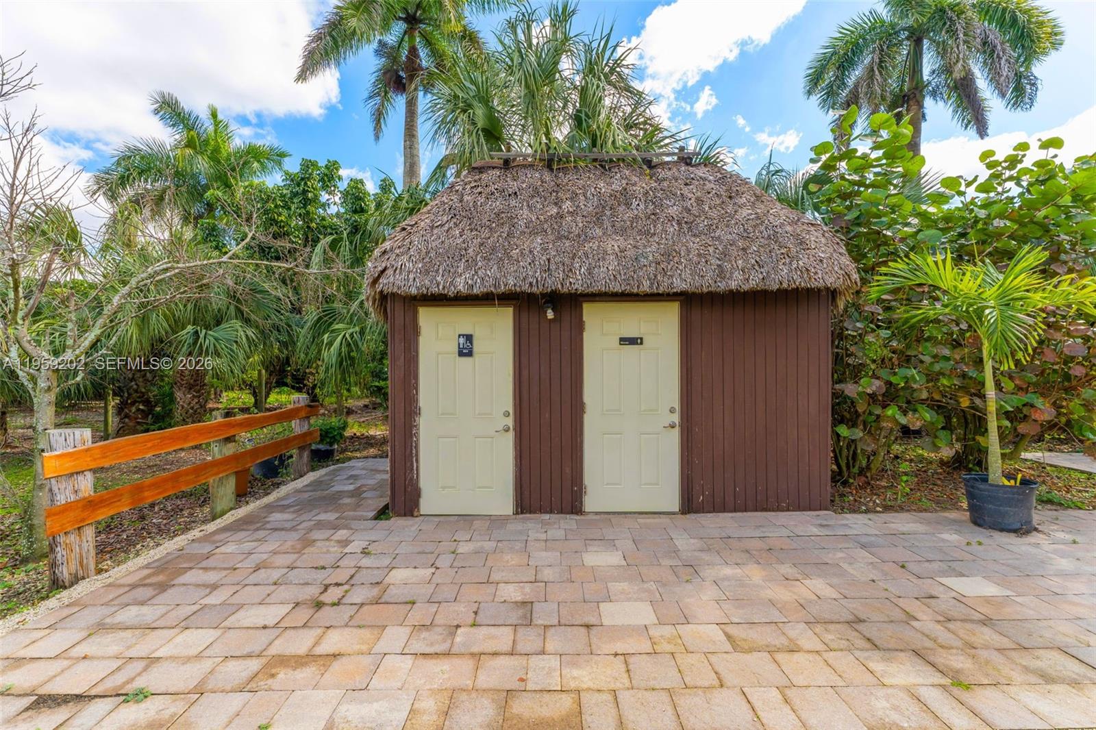 REDLAND 4/2 HOME EVENTS - Residential