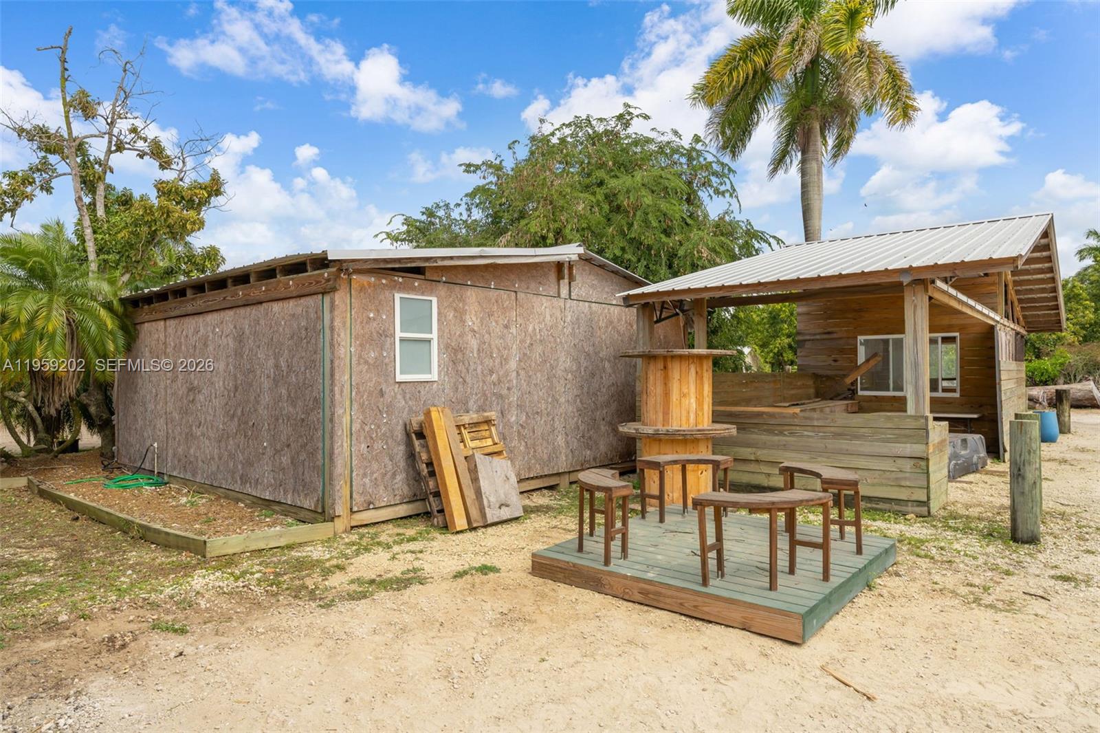 REDLAND 4/2 HOME EVENTS - Residential