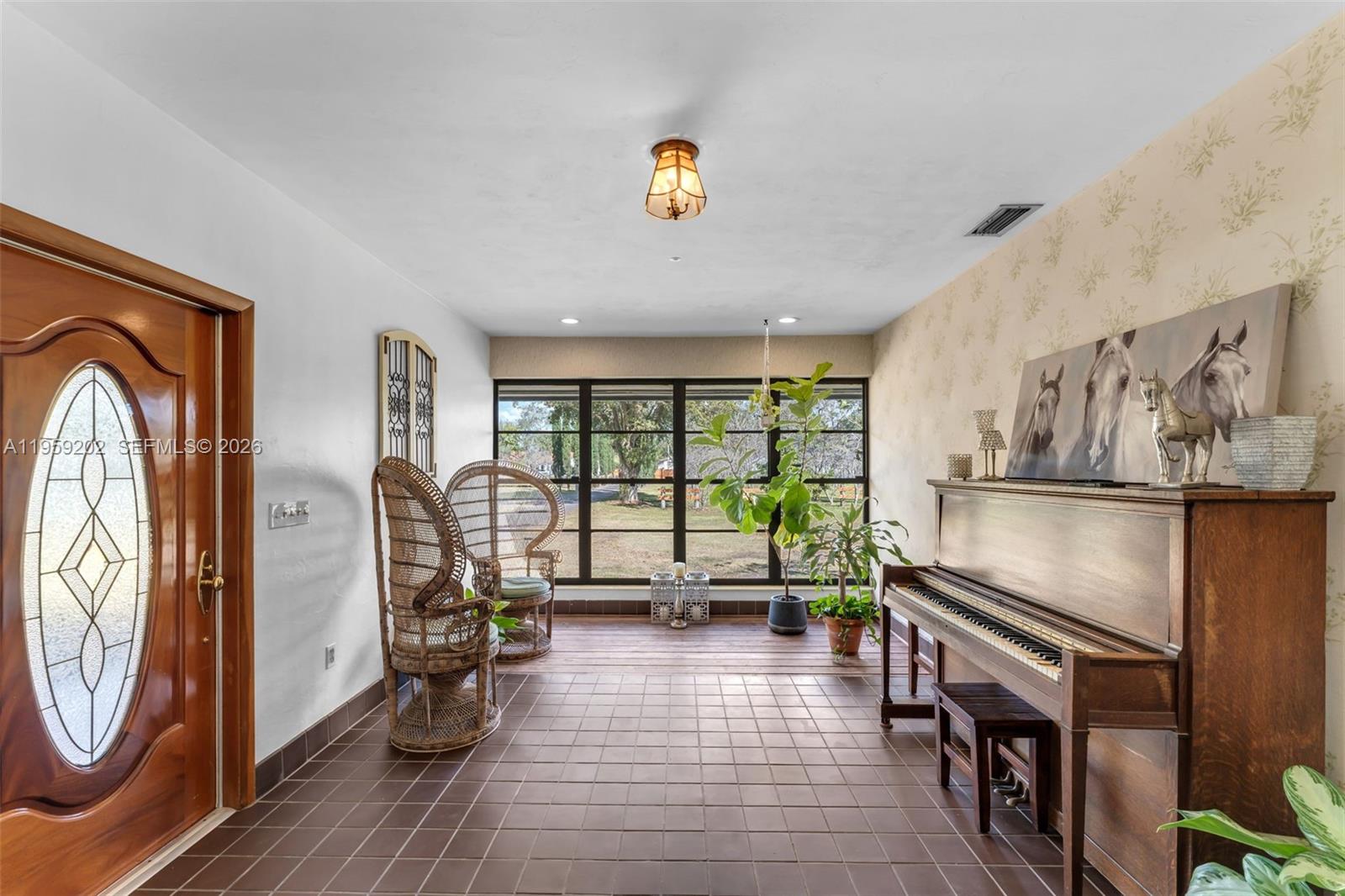 REDLAND 4/2 HOME EVENTS - Residential