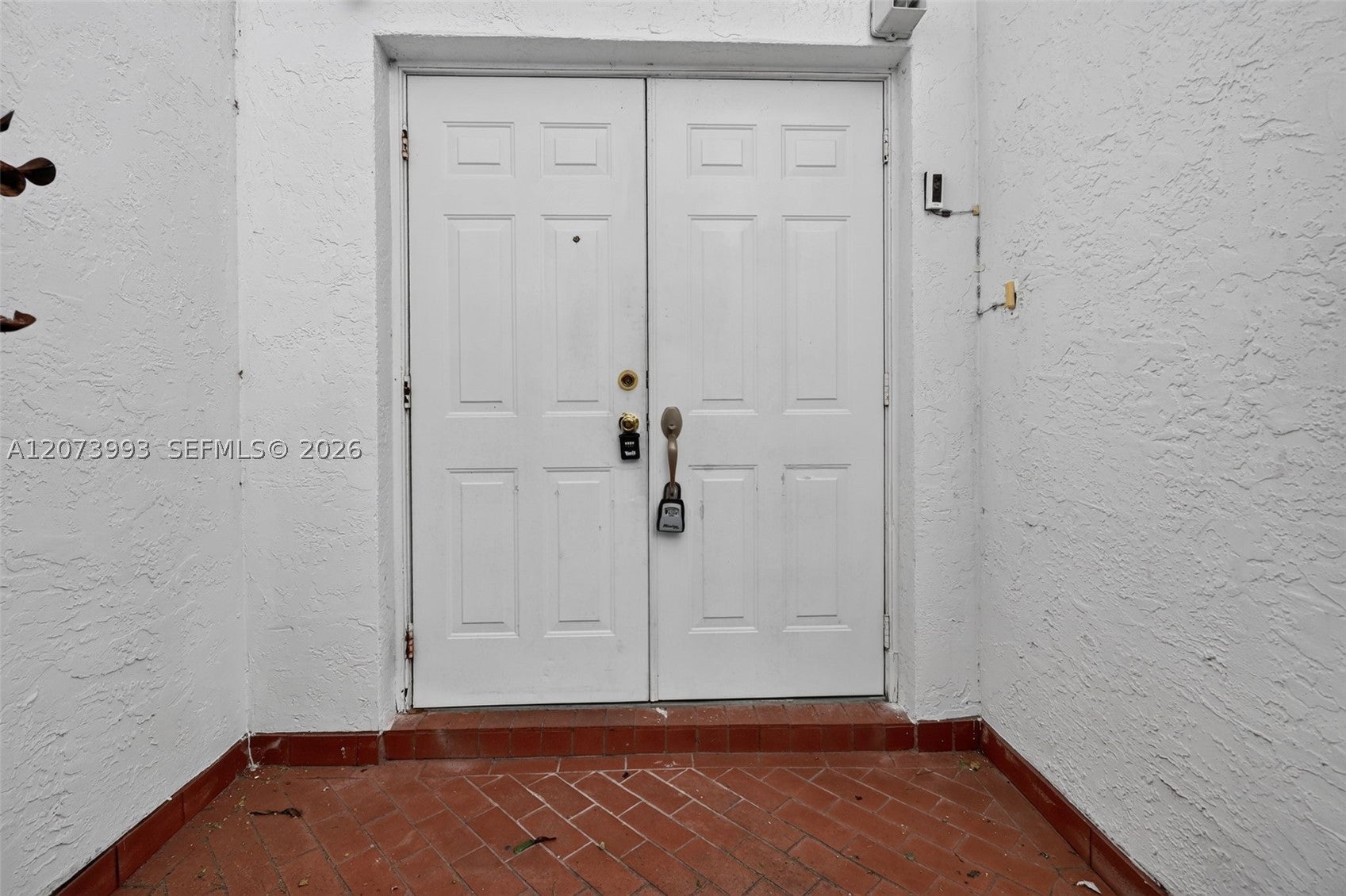 253 NE 211th Ter