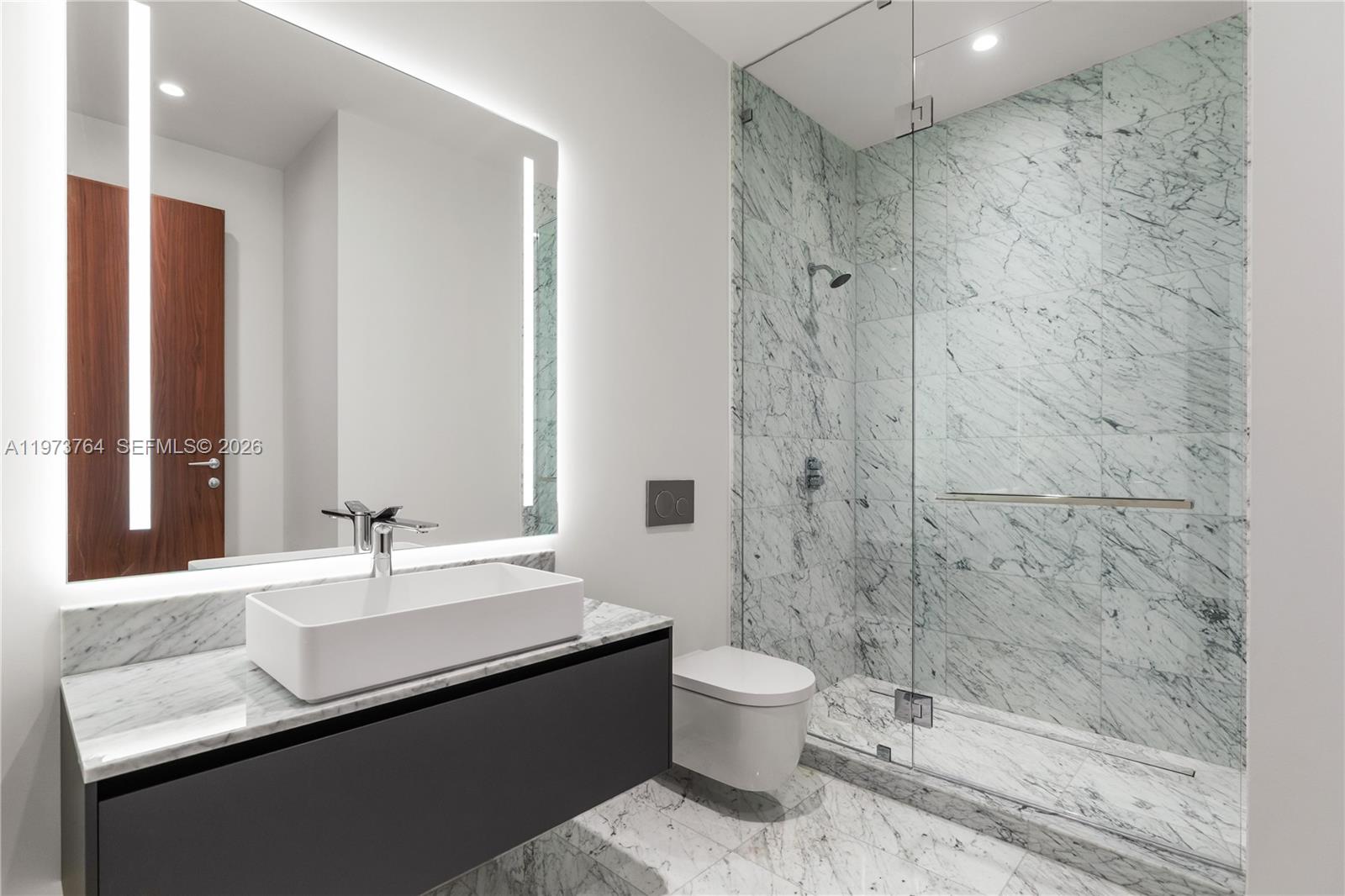 Vita Grove Isle - Residential