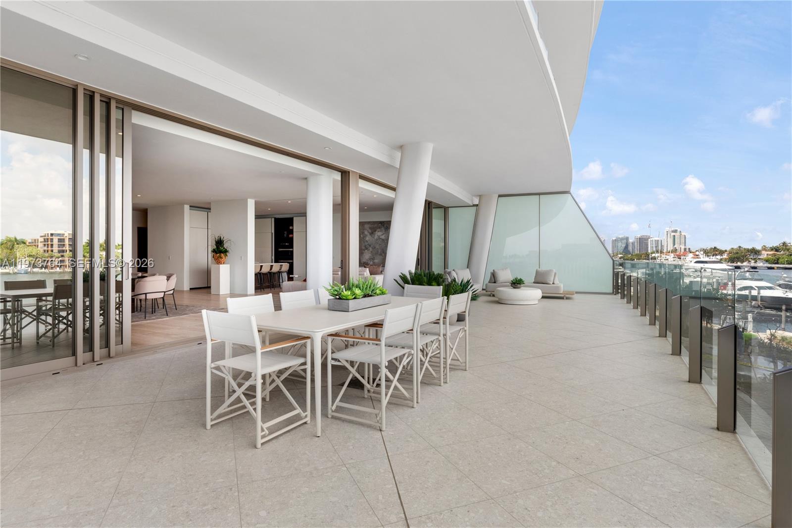 Vita Grove Isle - Residential