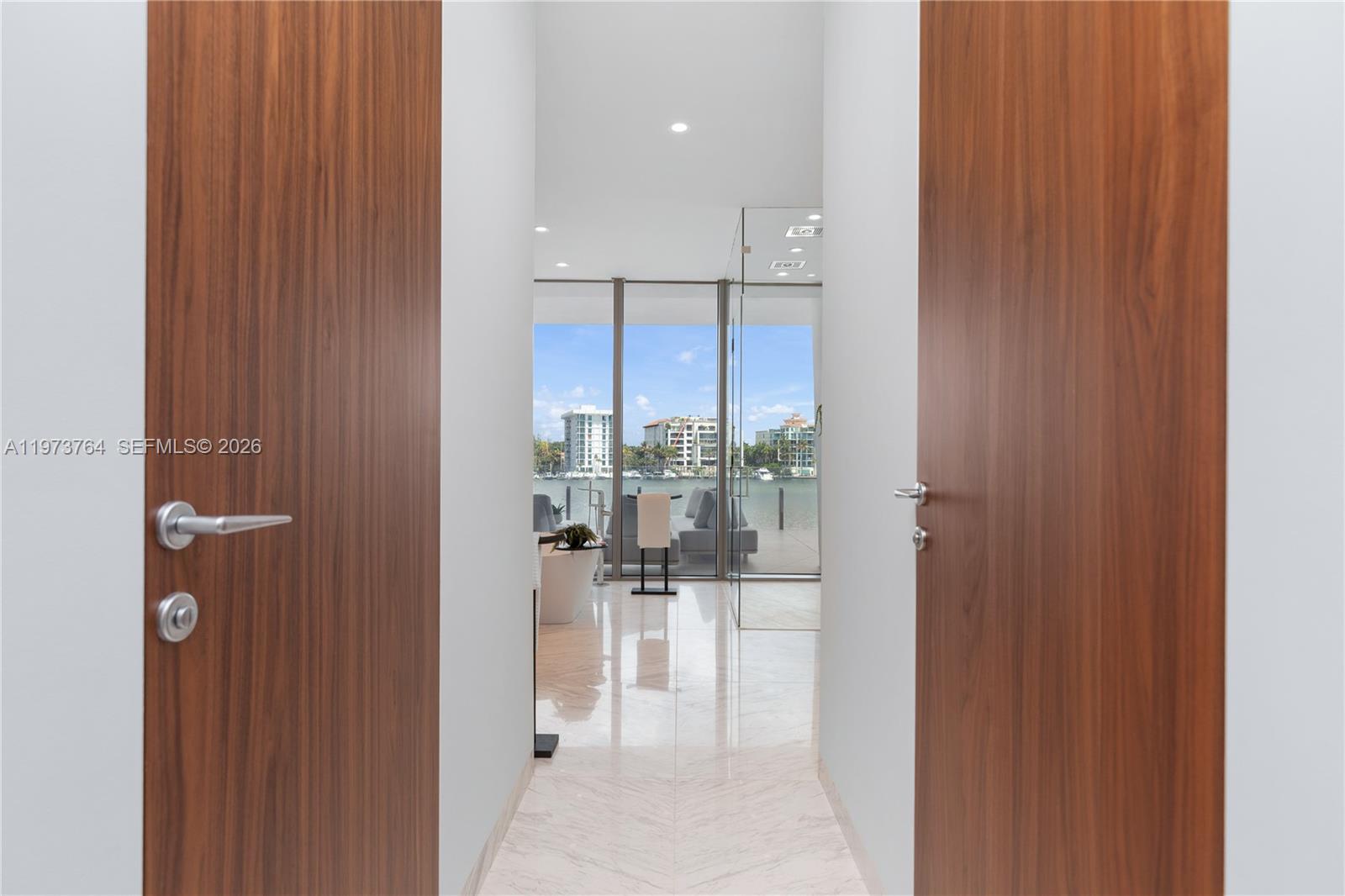 Vita Grove Isle - Residential