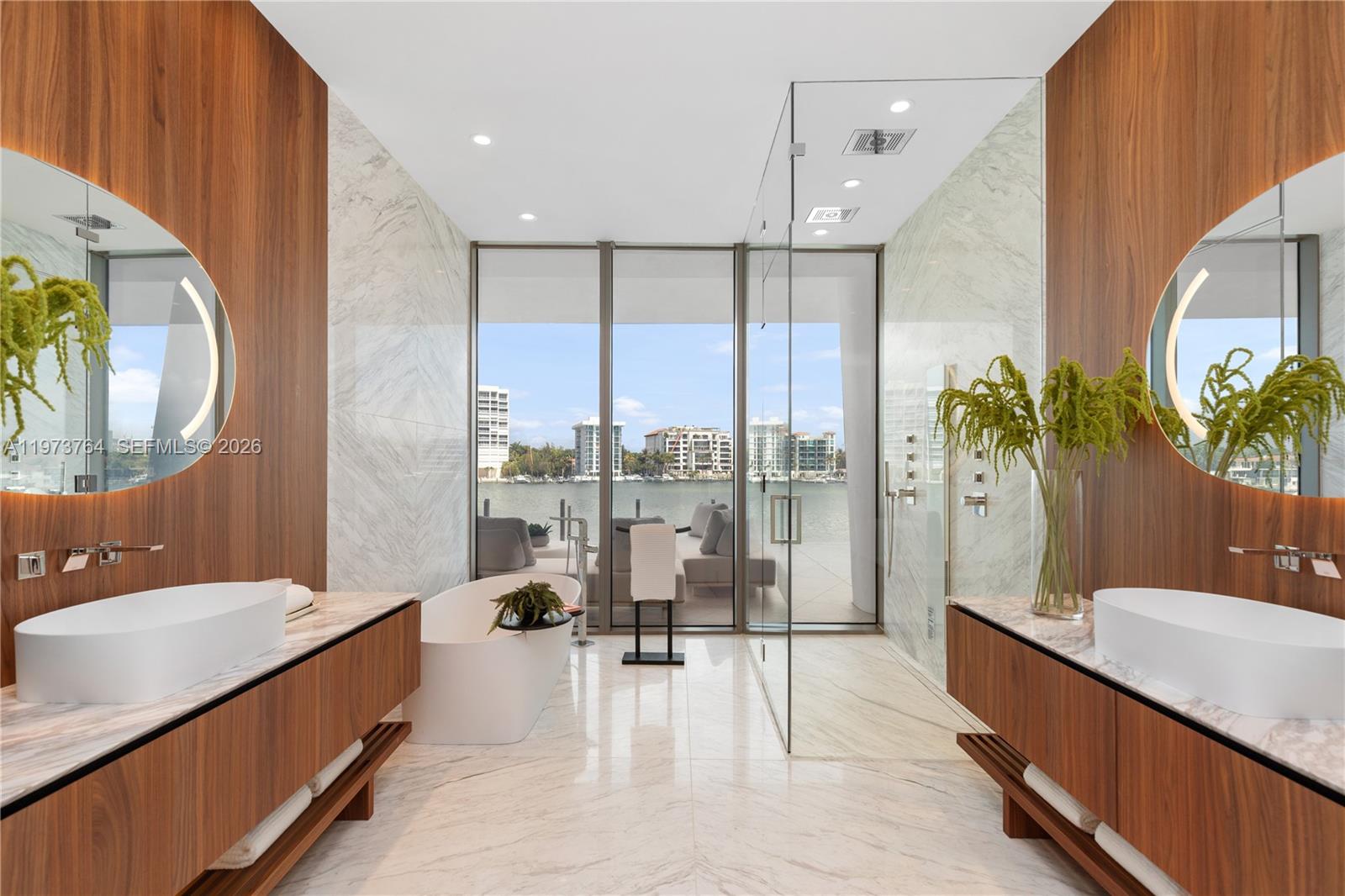 Vita Grove Isle - Residential