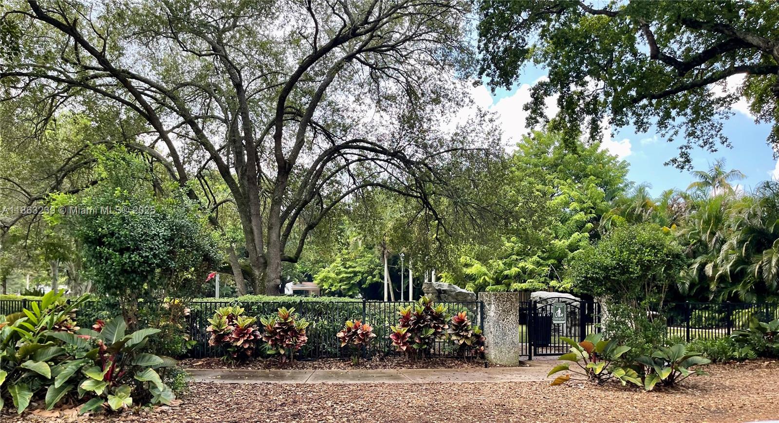 CORAL GABLES COUNTRY CLUB - Residential