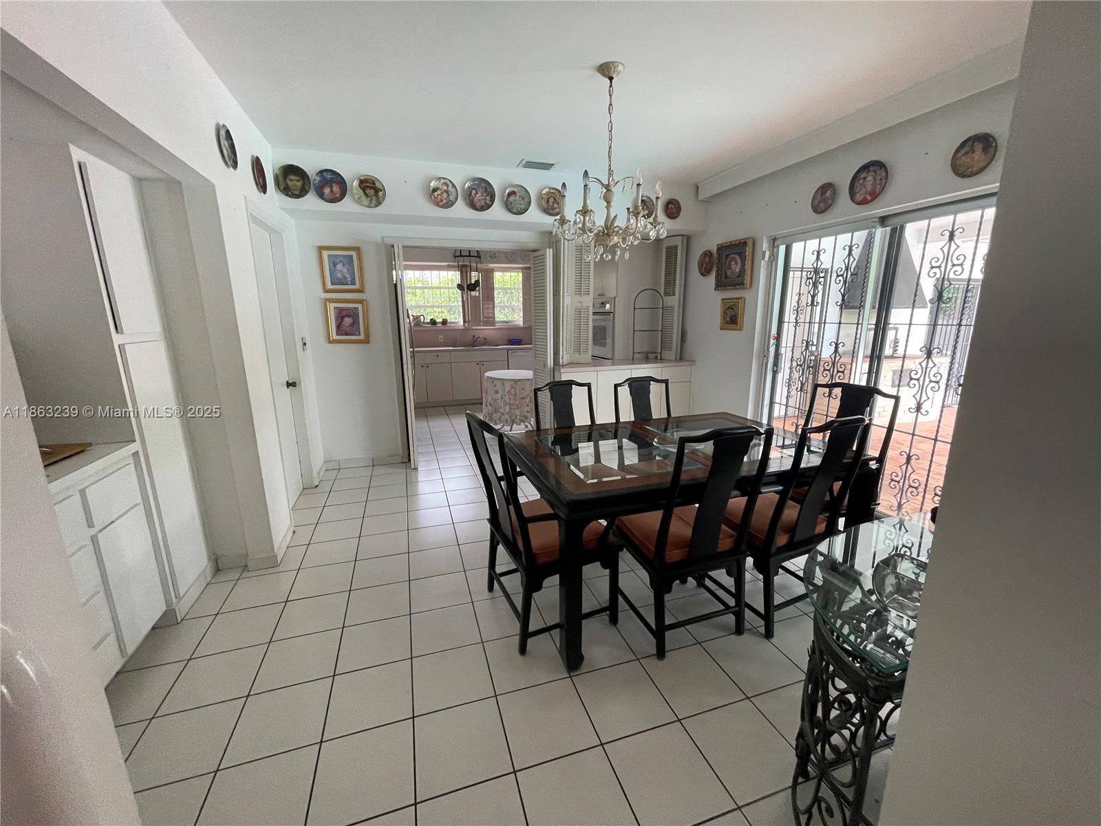 1535 Mercado Ave