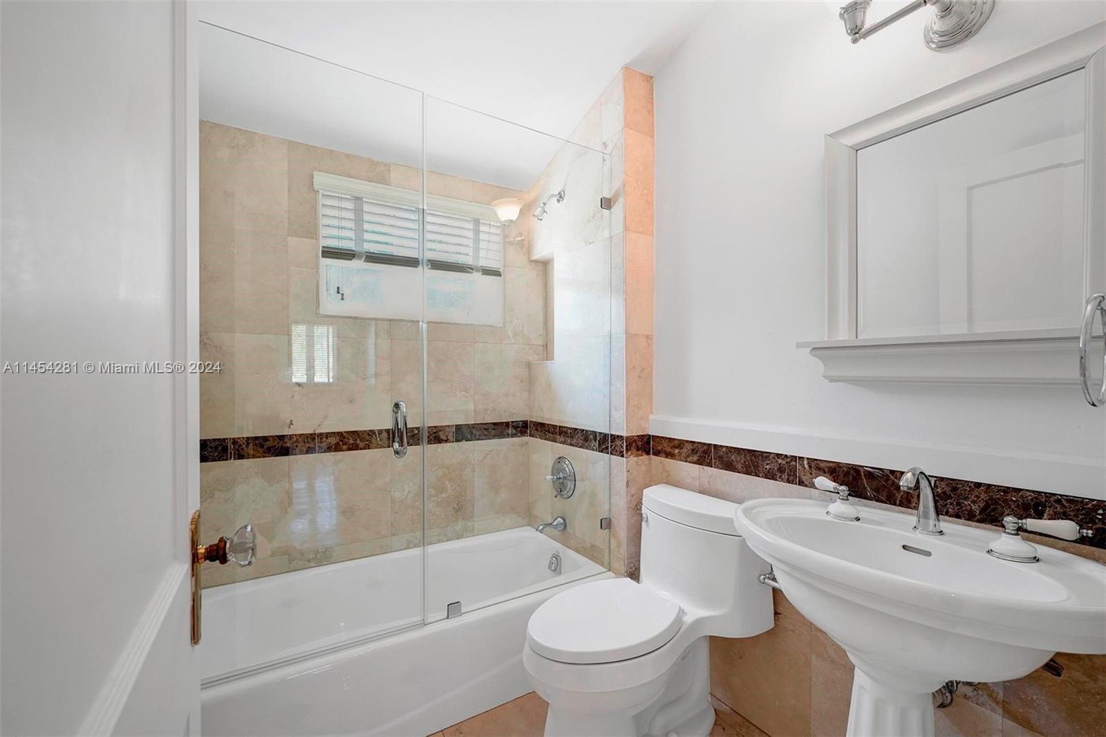 CORAL GABLES RIVIERA SEC - Residential