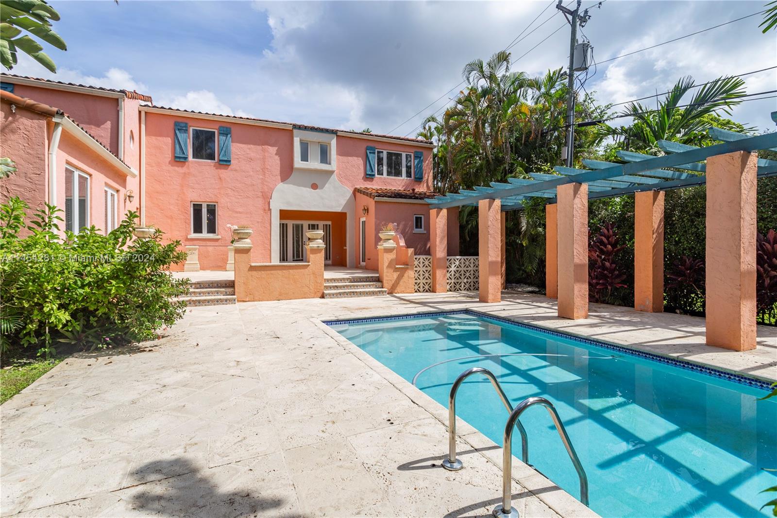 Property for Sale at 712 San Esteban Ave, Coral Gables, Broward County, Florida - Bedrooms: 4 
Bathrooms: 5  - $2,999,998