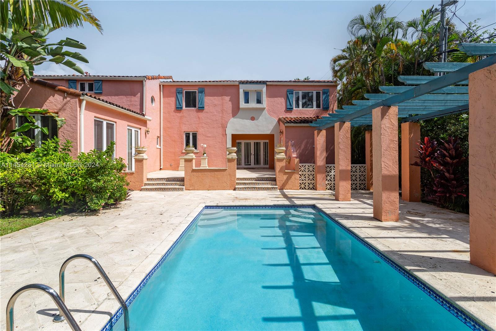 CORAL GABLES RIVIERA SEC - Residential