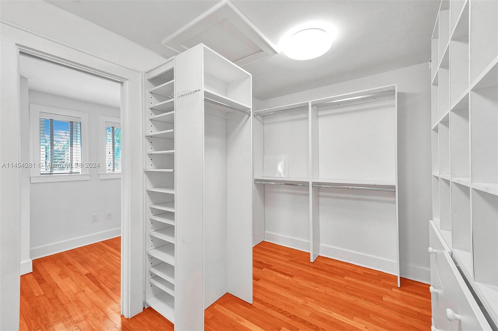 CORAL GABLES RIVIERA SEC - Residential