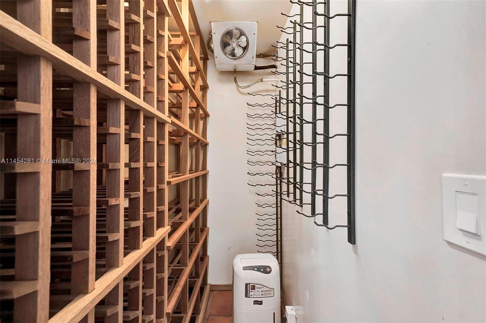 CORAL GABLES RIVIERA SEC - Residential