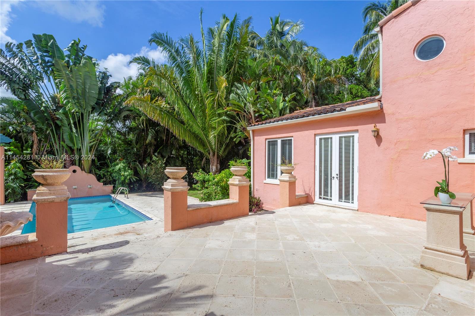 CORAL GABLES RIVIERA SEC - Residential