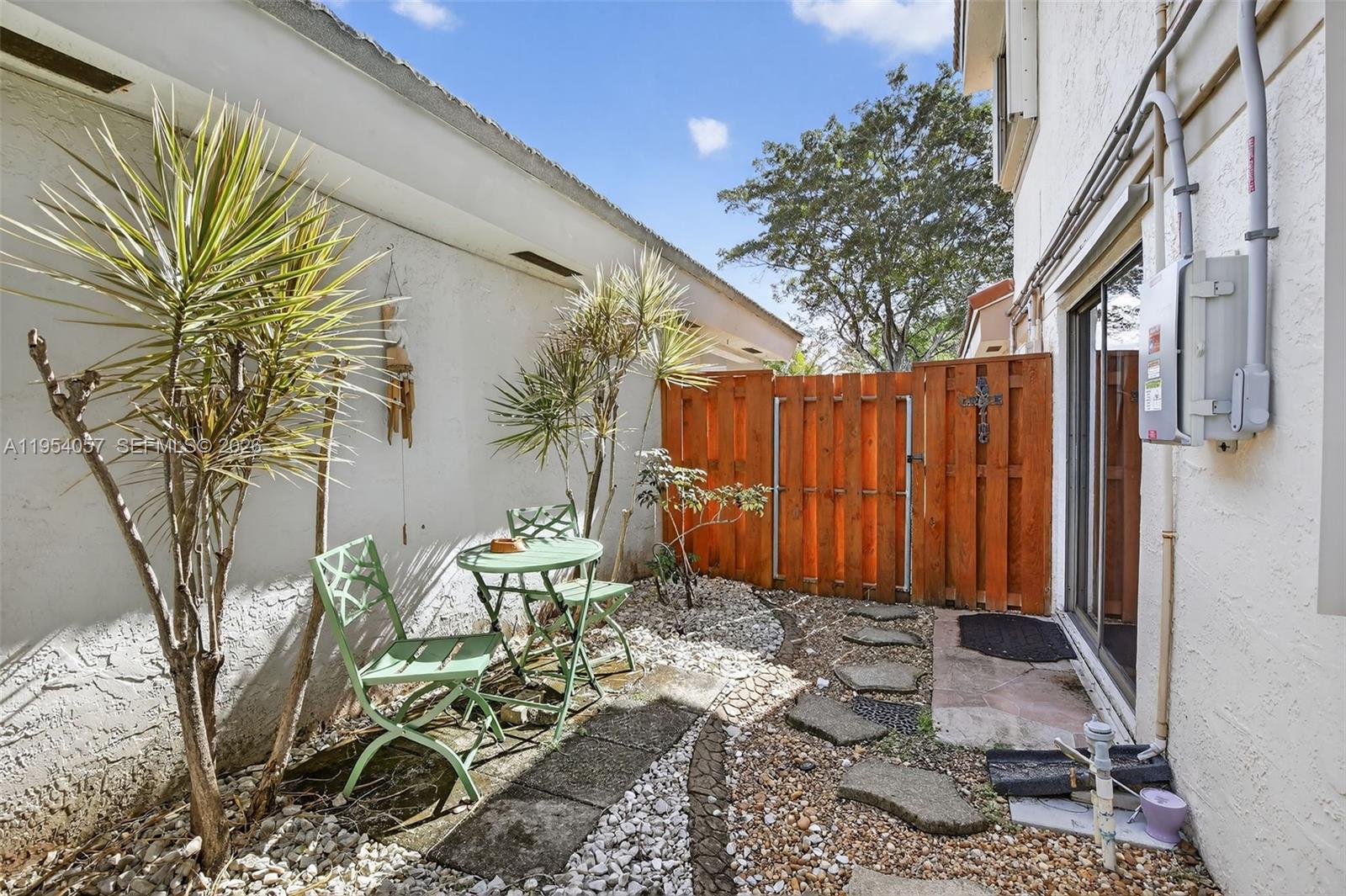 CROSS CREEK AT JACARANDA - Residential