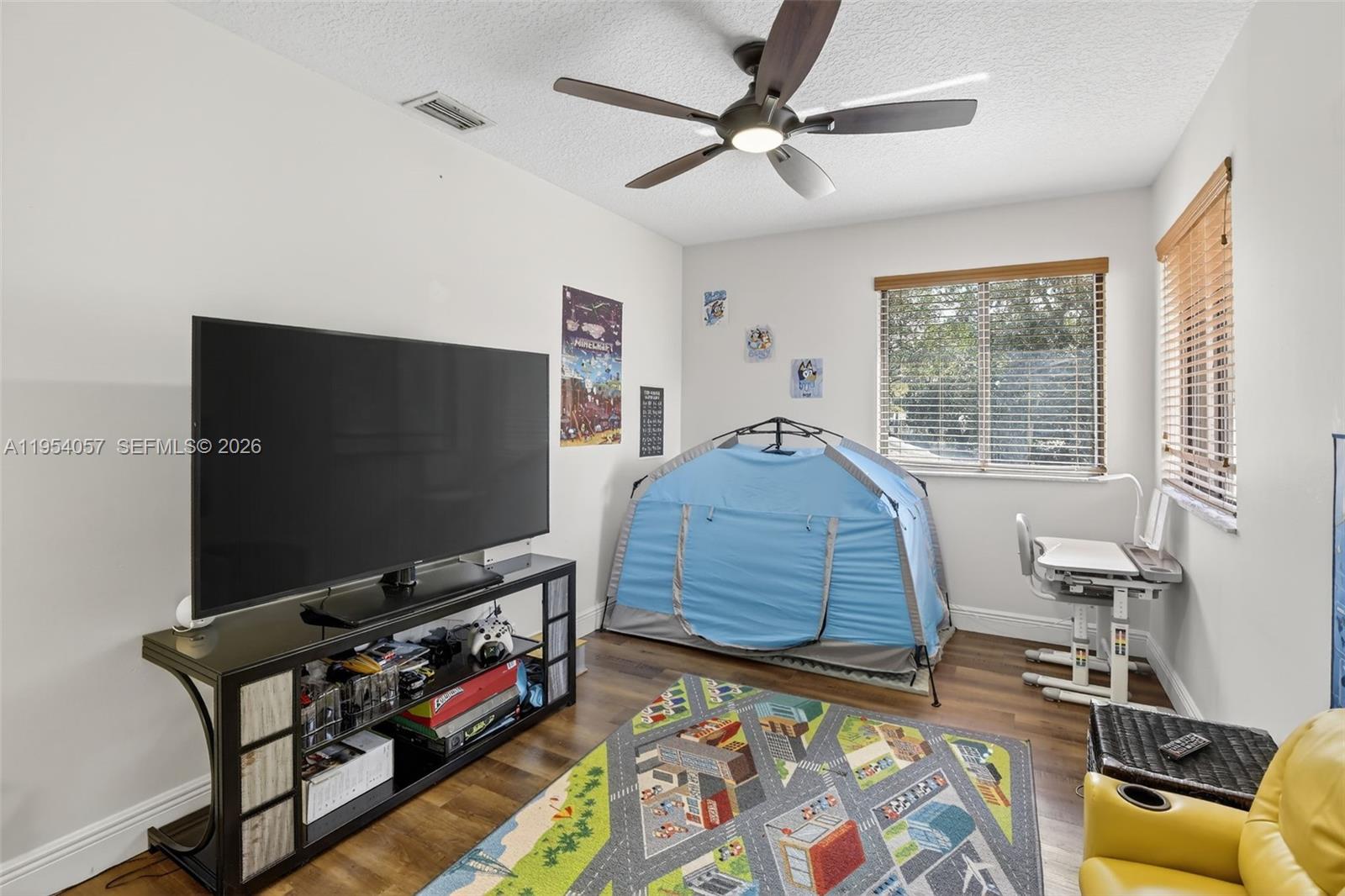 CROSS CREEK AT JACARANDA - Residential