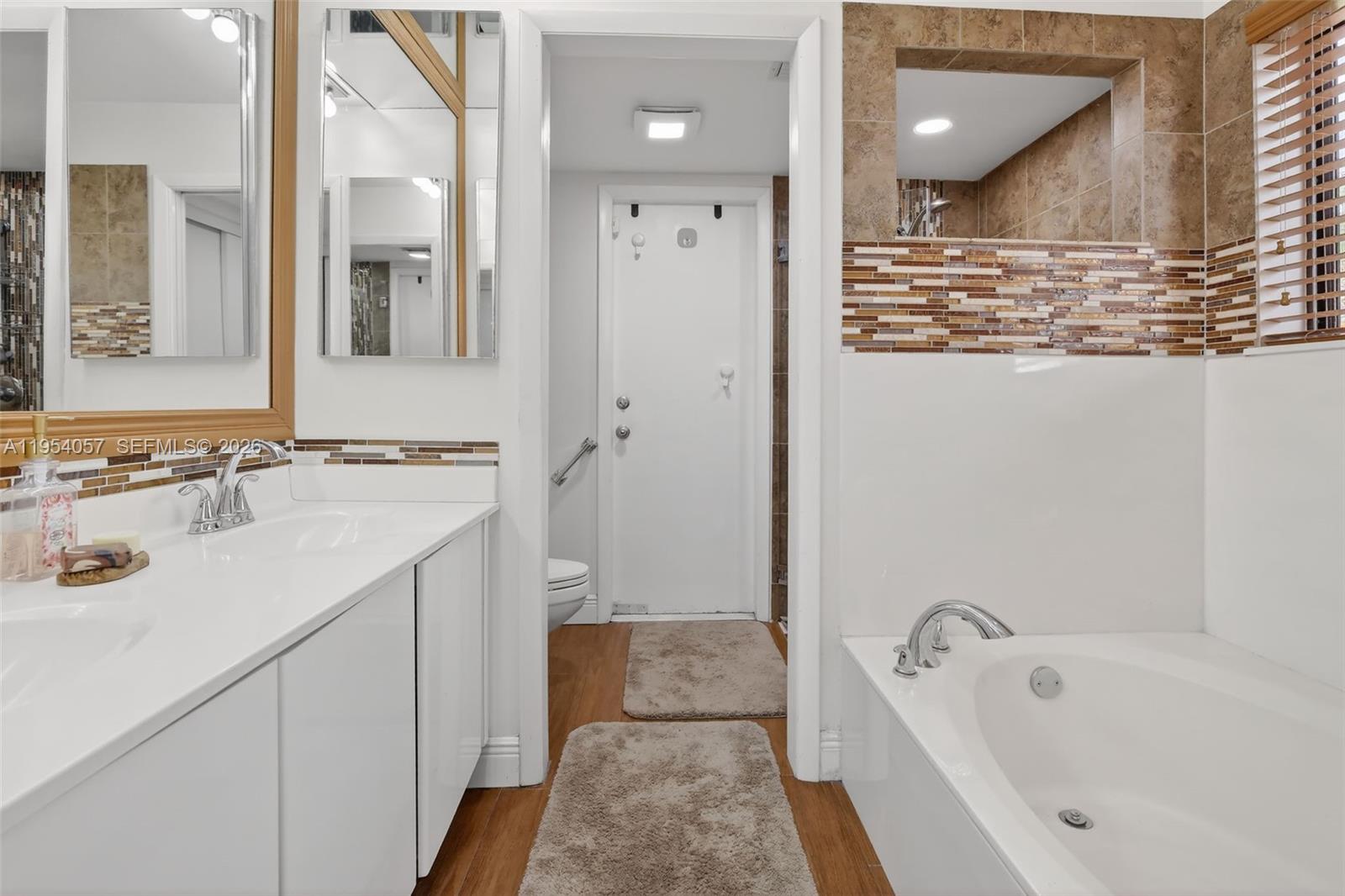 CROSS CREEK AT JACARANDA - Residential