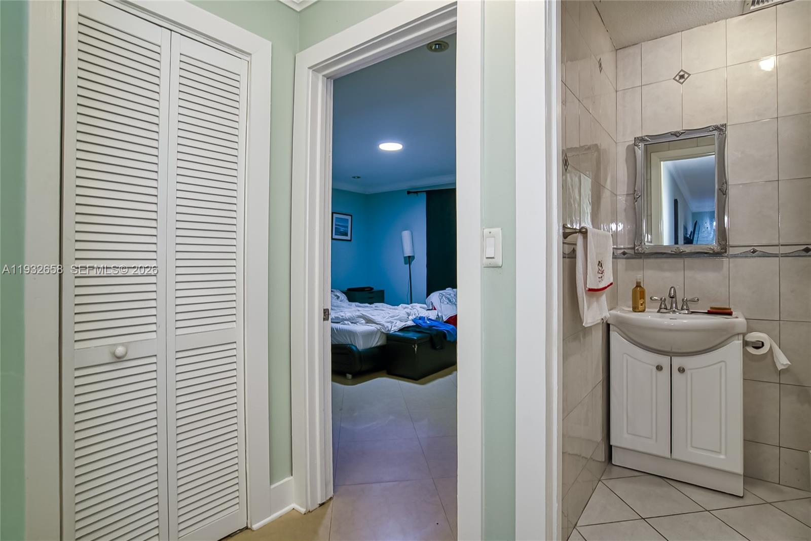 ELSINORE BEACH BOULEVARD - Residential Income