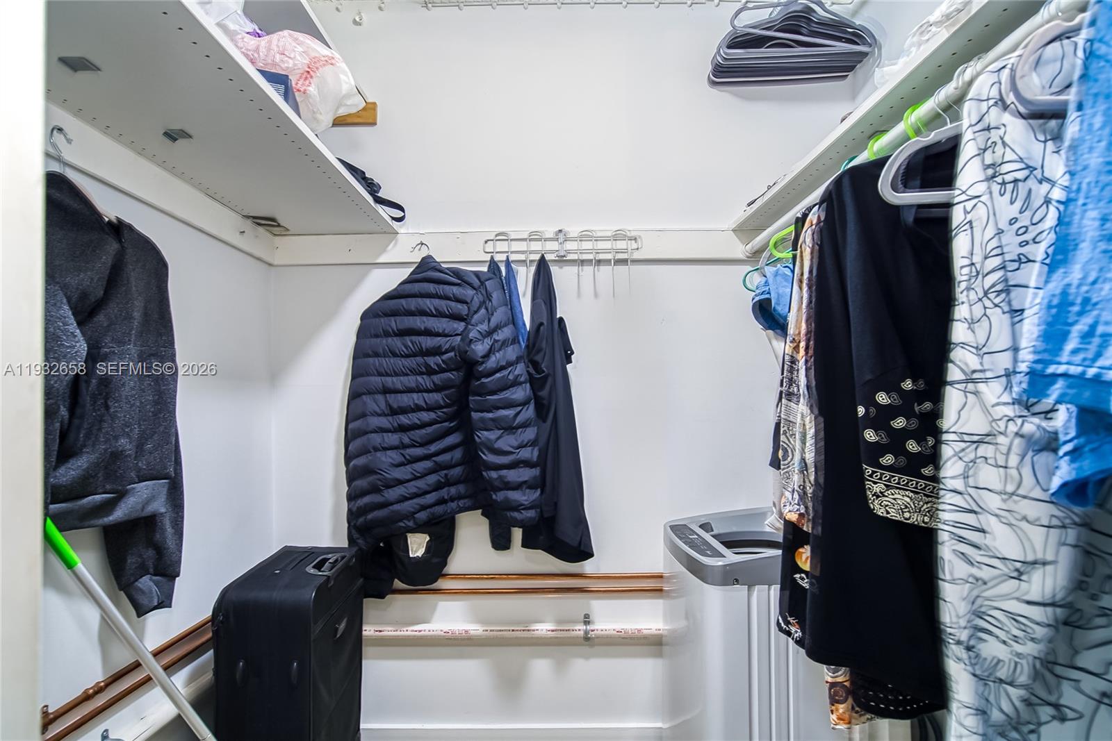 ELSINORE BEACH BOULEVARD - Residential Income