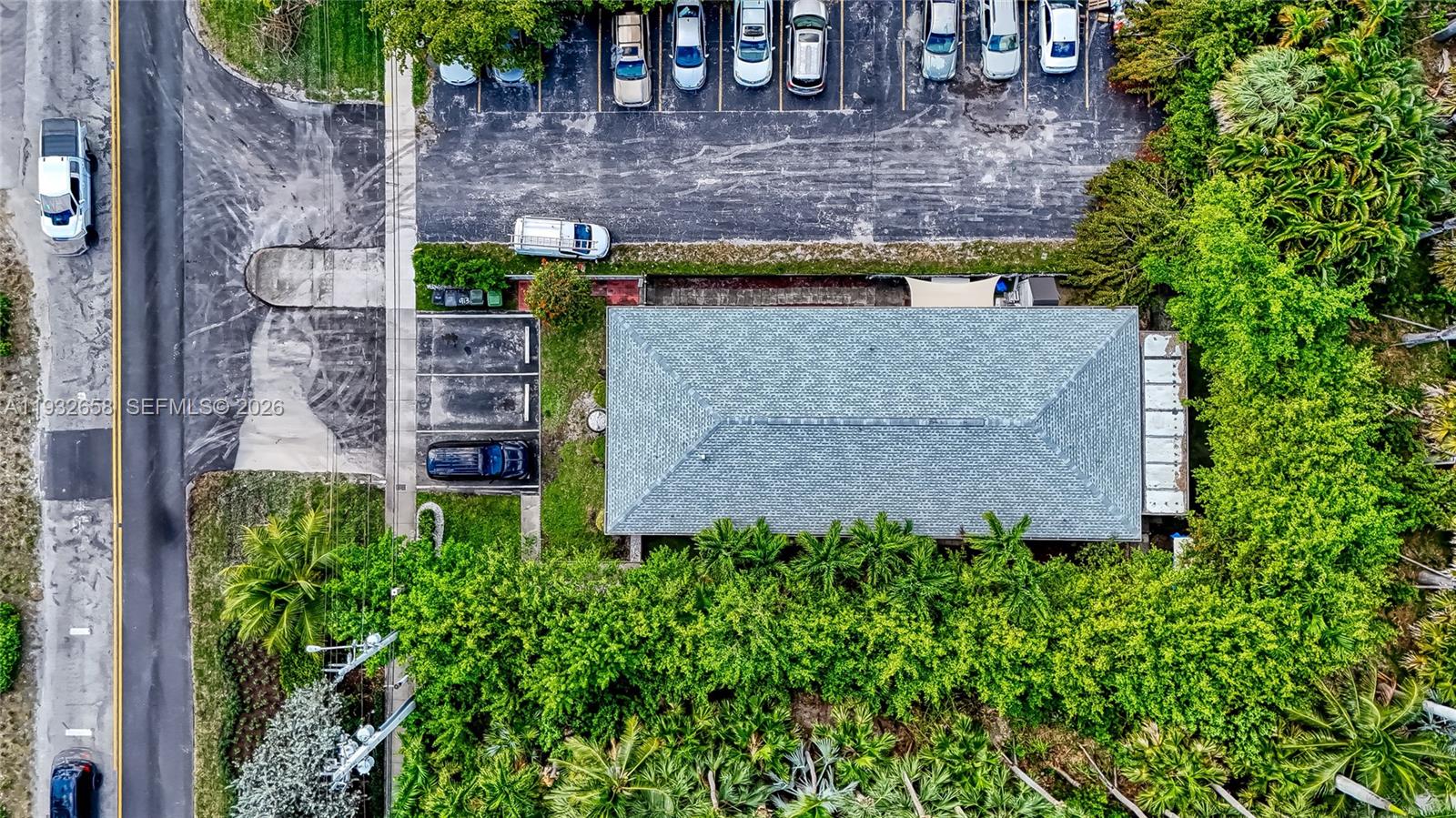 ELSINORE BEACH BOULEVARD - Residential Income