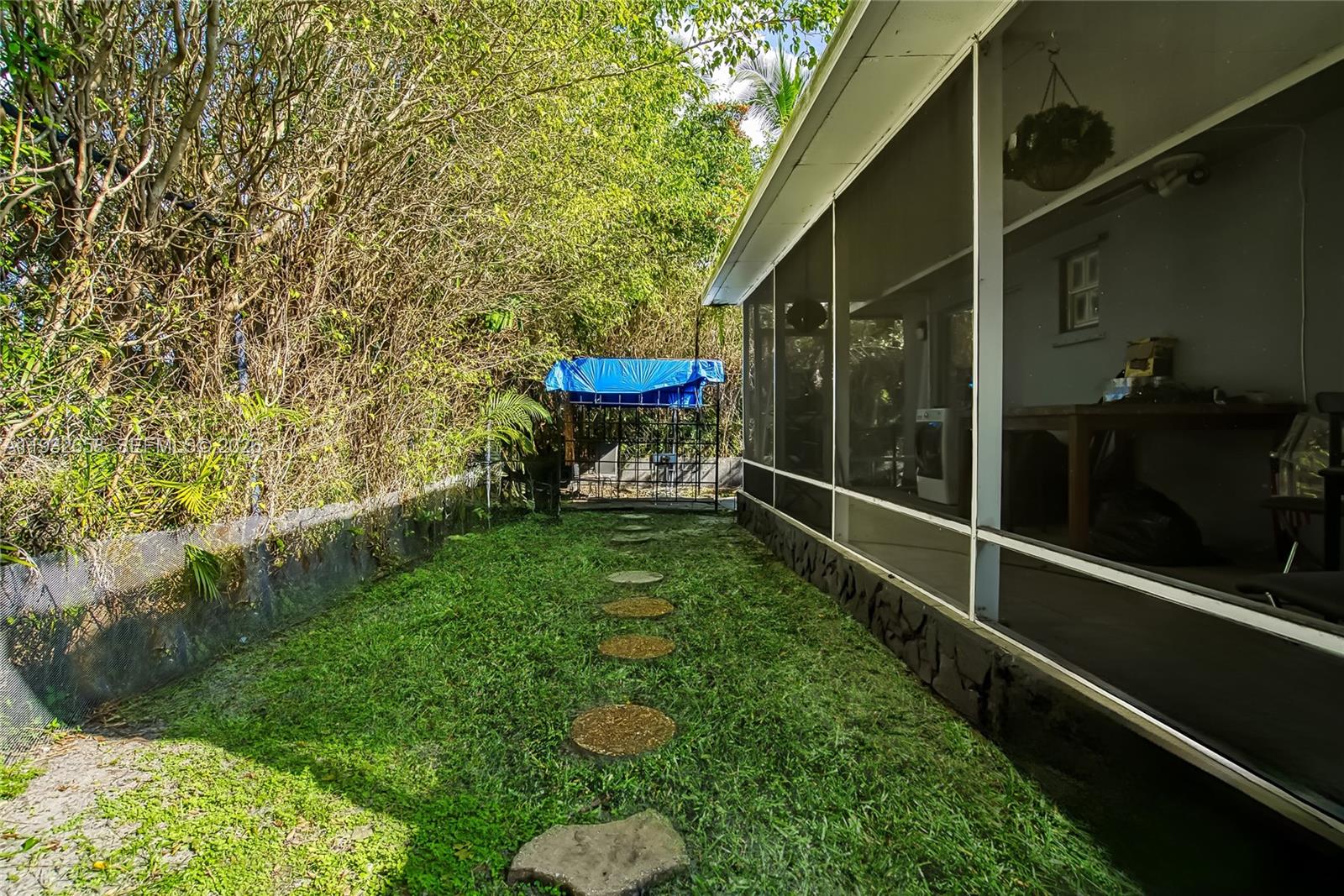 ELSINORE BEACH BOULEVARD - Residential Income