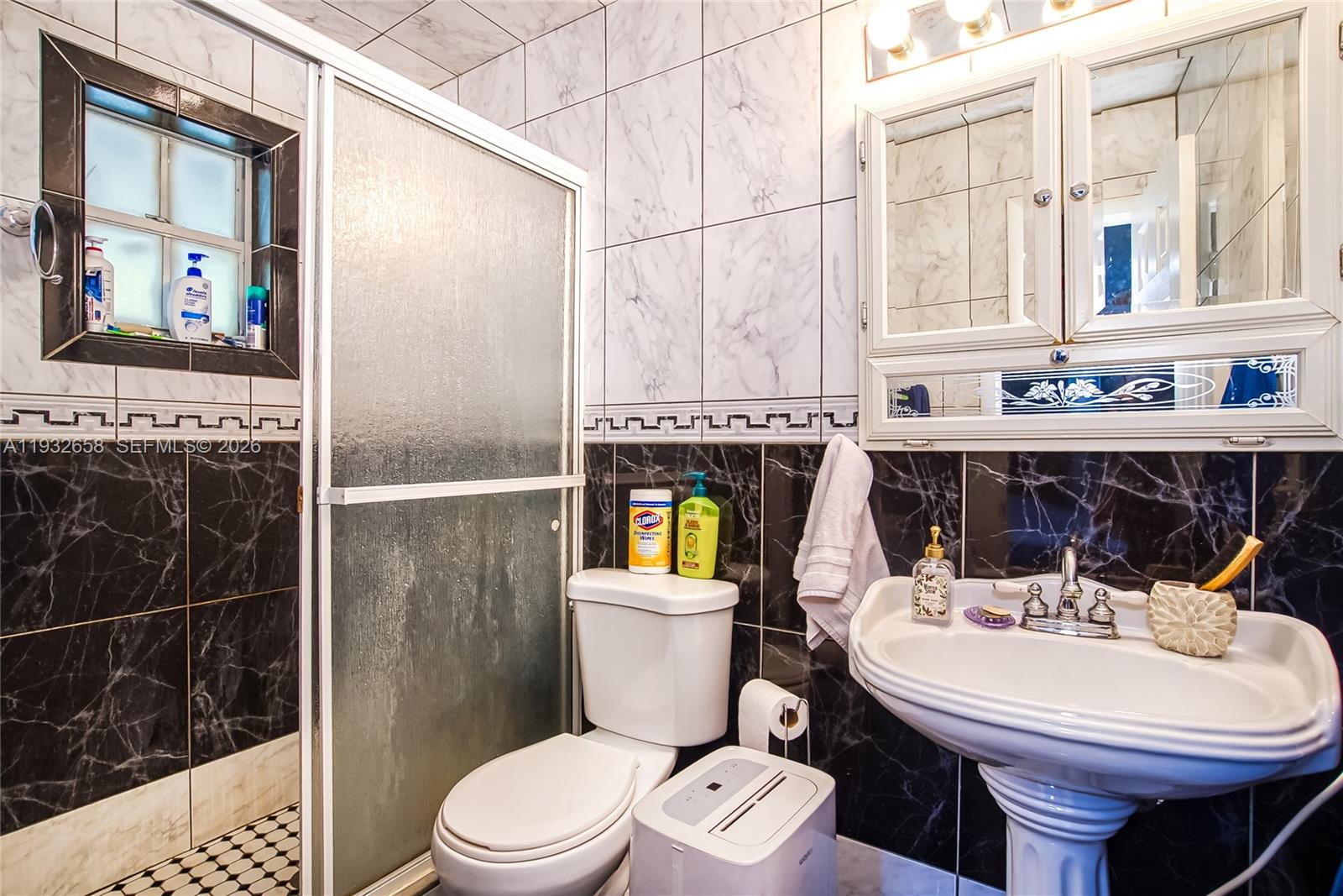 ELSINORE BEACH BOULEVARD - Residential Income