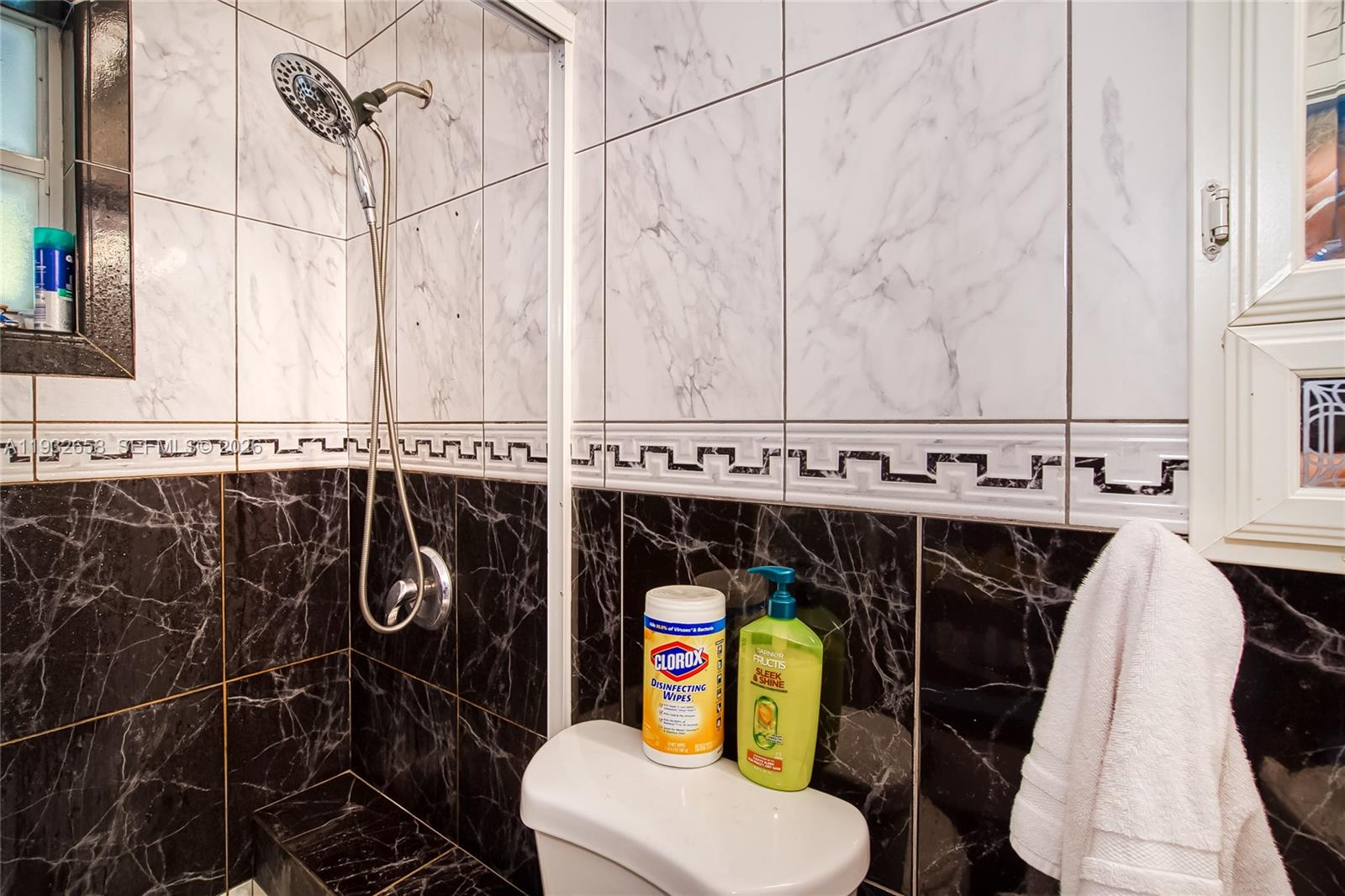 ELSINORE BEACH BOULEVARD - Residential Income