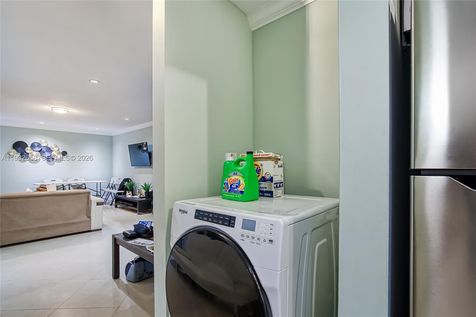 ELSINORE BEACH BOULEVARD - Residential Income