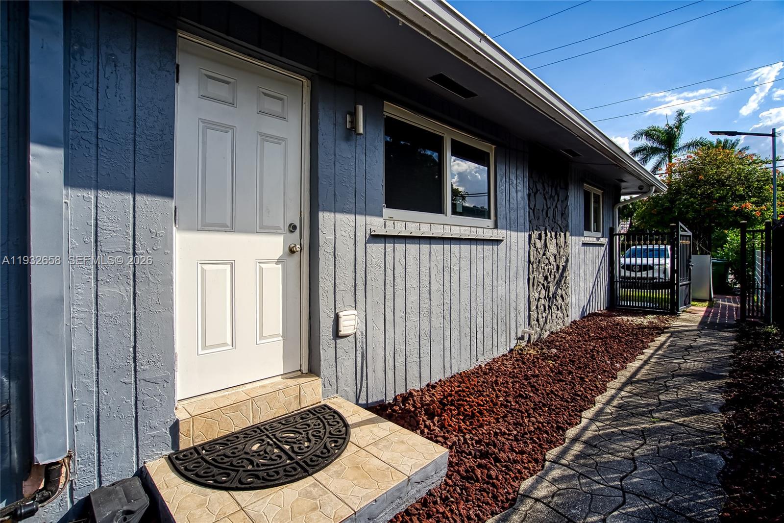 ELSINORE BEACH BOULEVARD - Residential Income