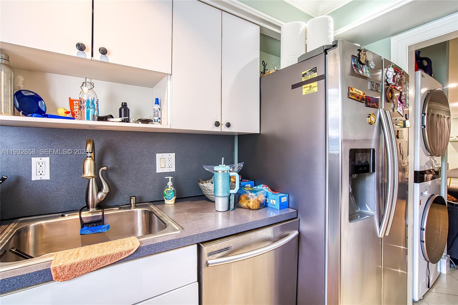 ELSINORE BEACH BOULEVARD - Residential Income