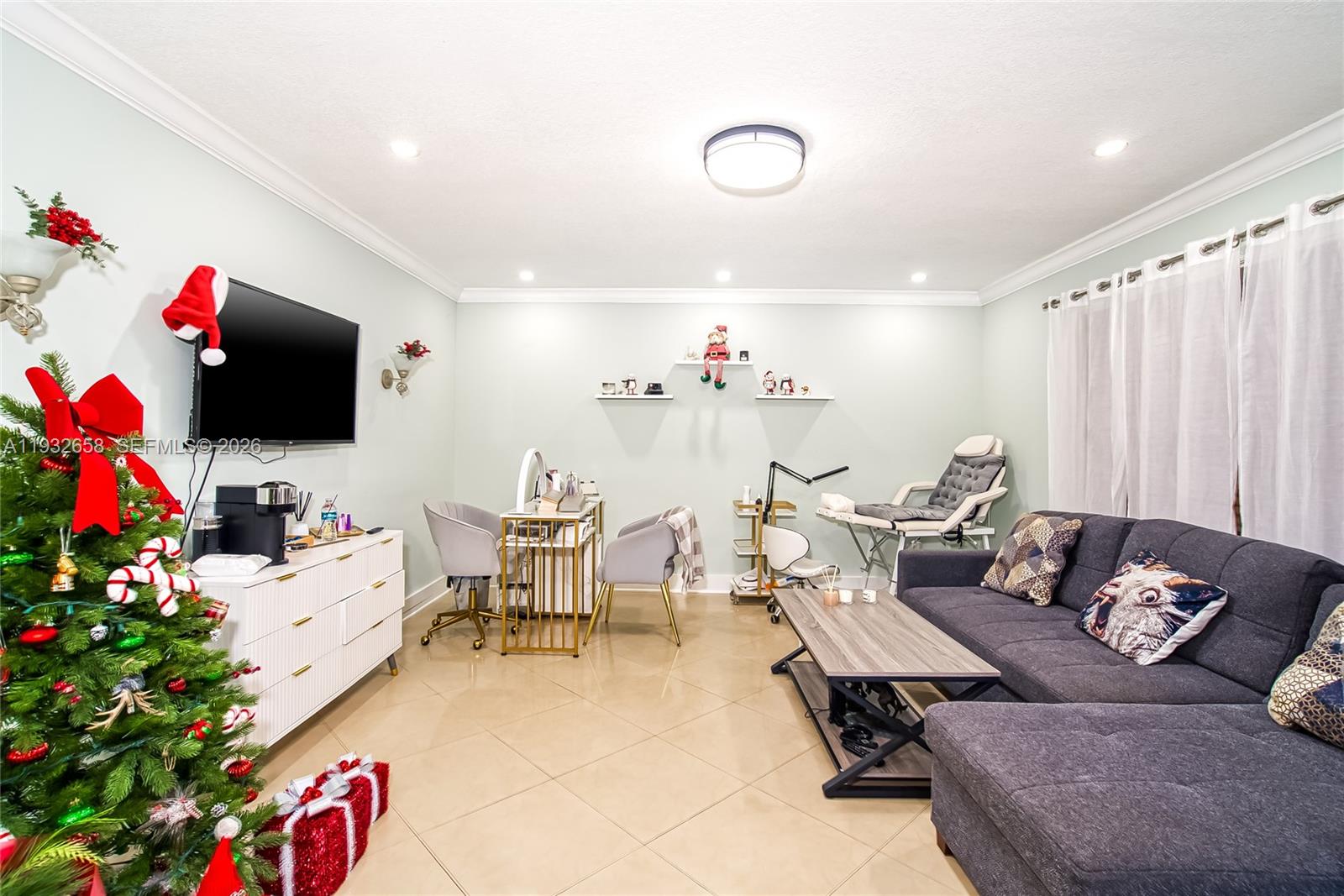 ELSINORE BEACH BOULEVARD - Residential Income