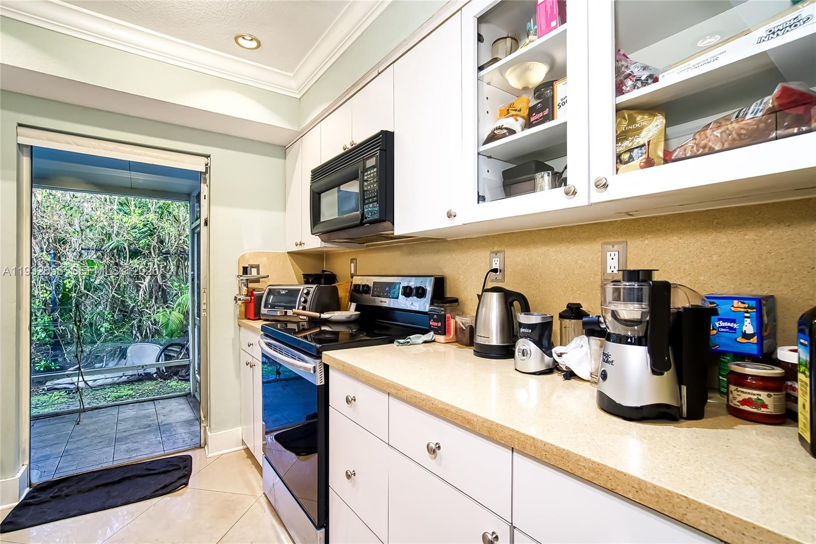 ELSINORE BEACH BOULEVARD - Residential Income