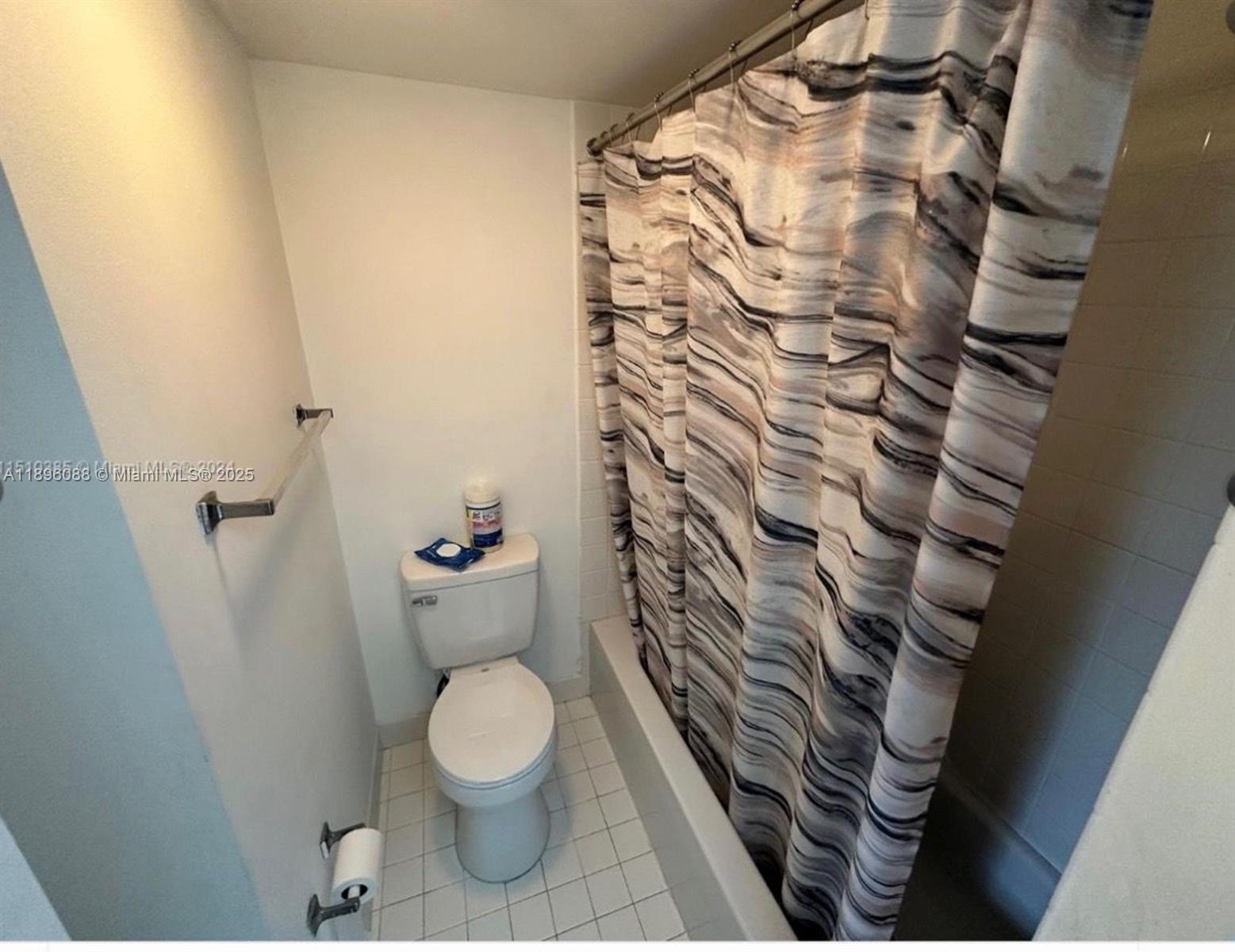 KEYS GATE CONDO NO SEVEN - Residential