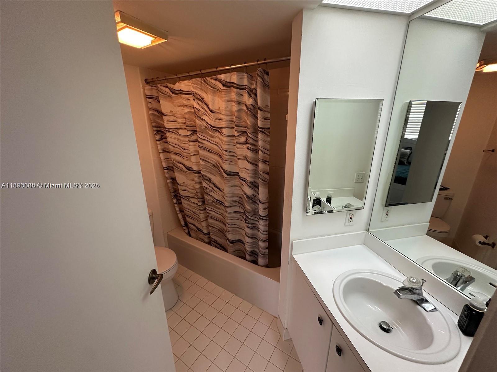 KEYS GATE CONDO NO SEVEN - Residential