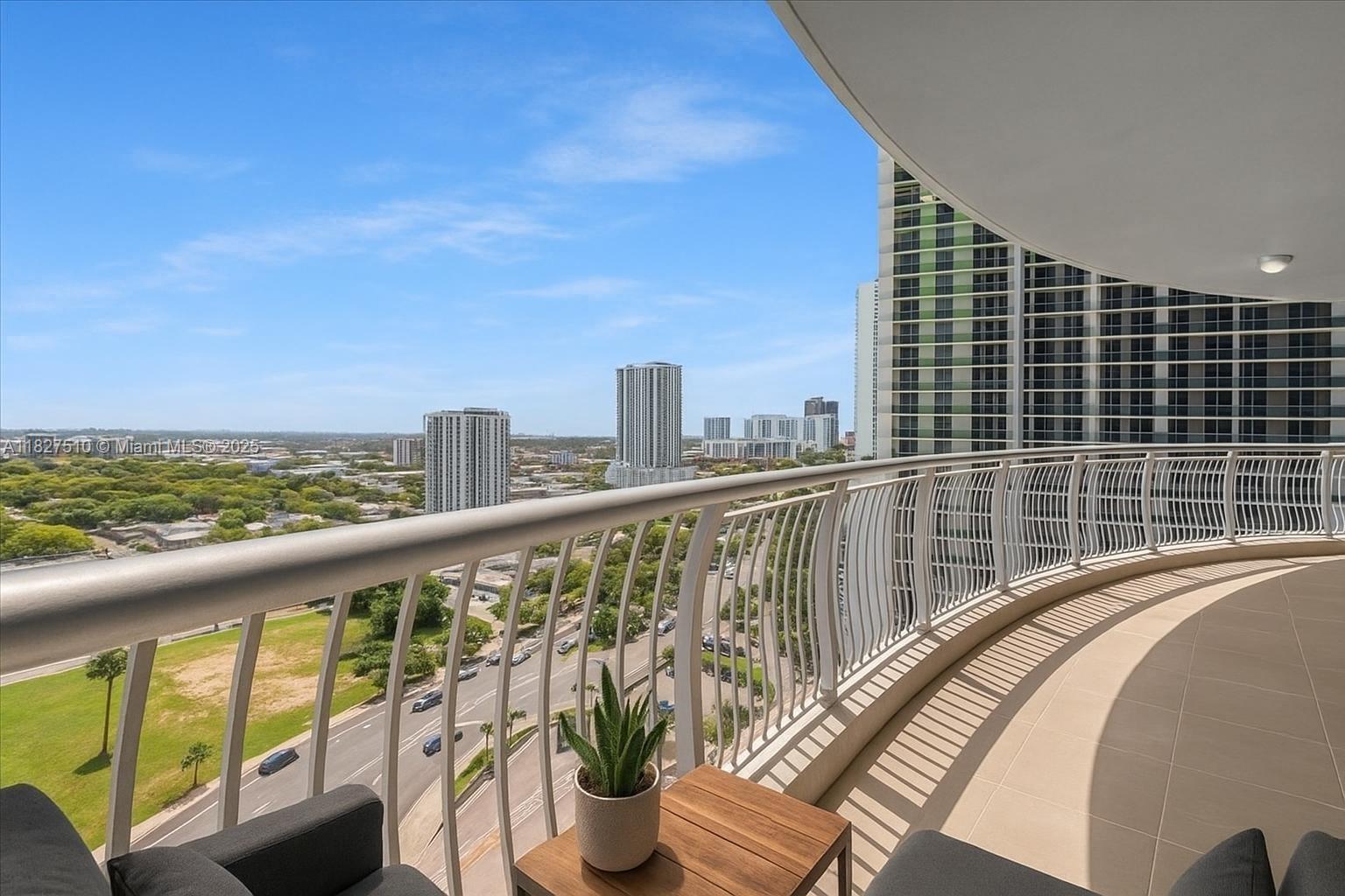 OPERA TOWER CONDO - Residential