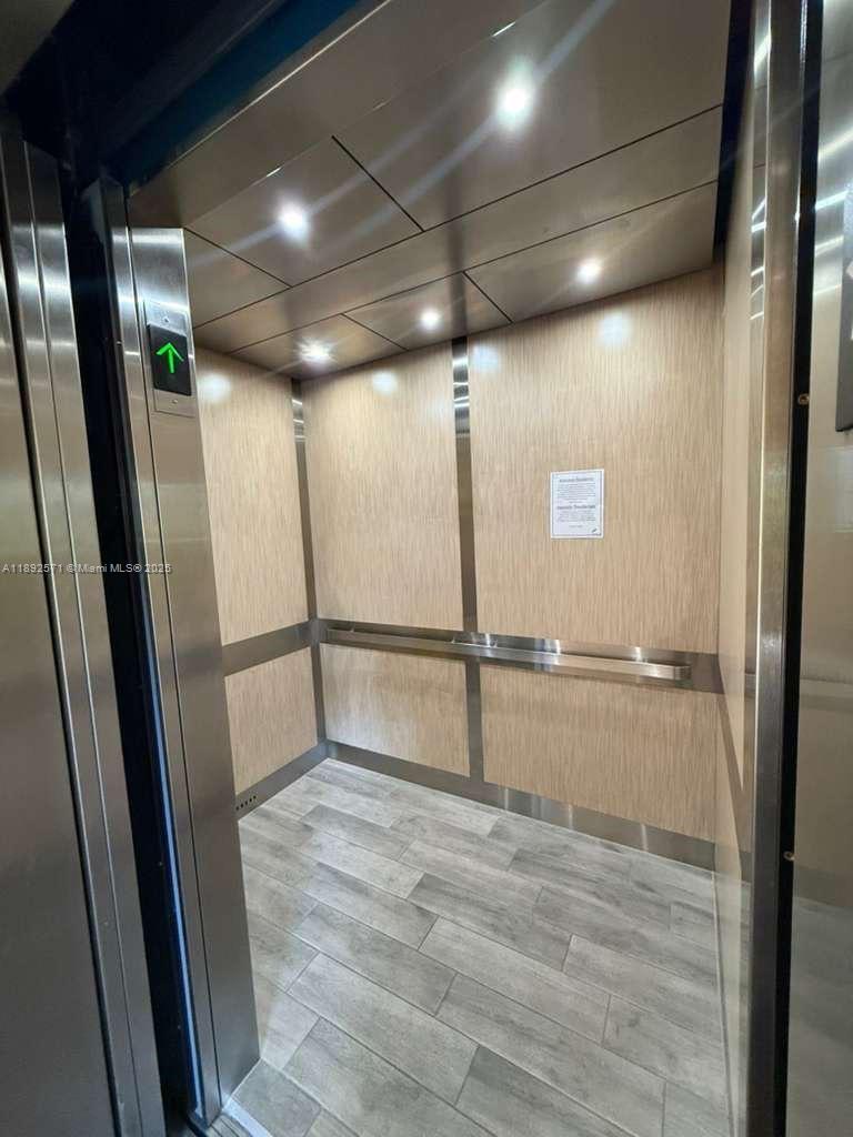 IVANHOE EAST AT CENTURY V - Residential