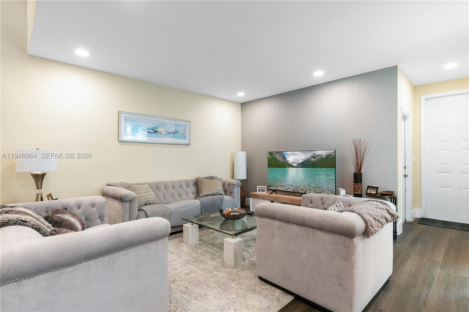 WEST LAKE VILLAGE - Residential