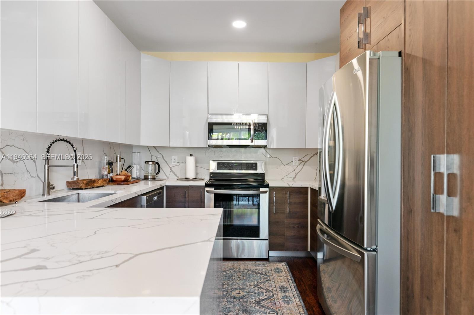 WEST LAKE VILLAGE - Residential