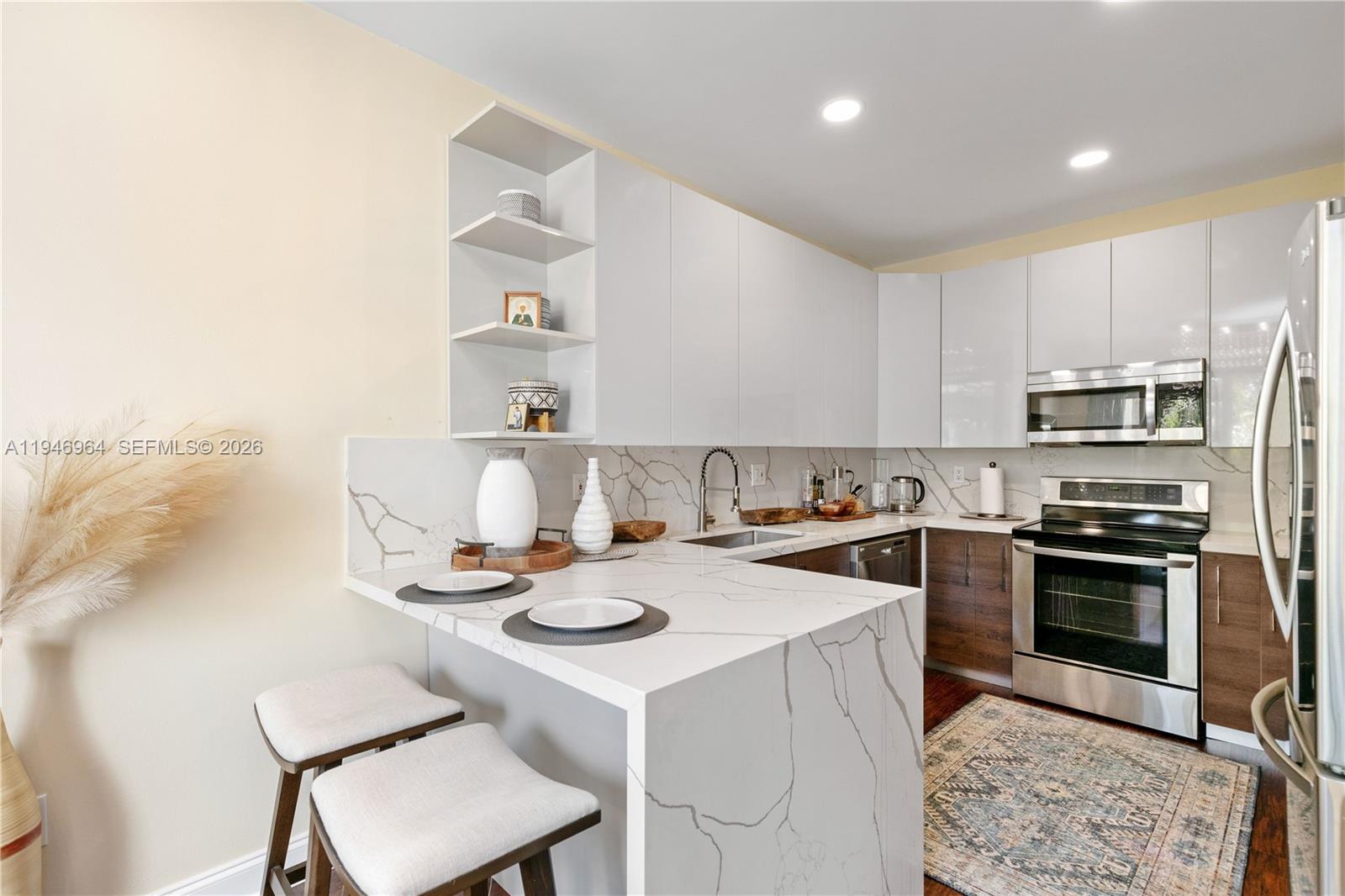 WEST LAKE VILLAGE - Residential