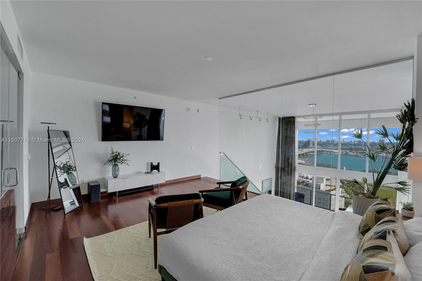 TEN MUSEUM PK RESIDENTIAL - Residential