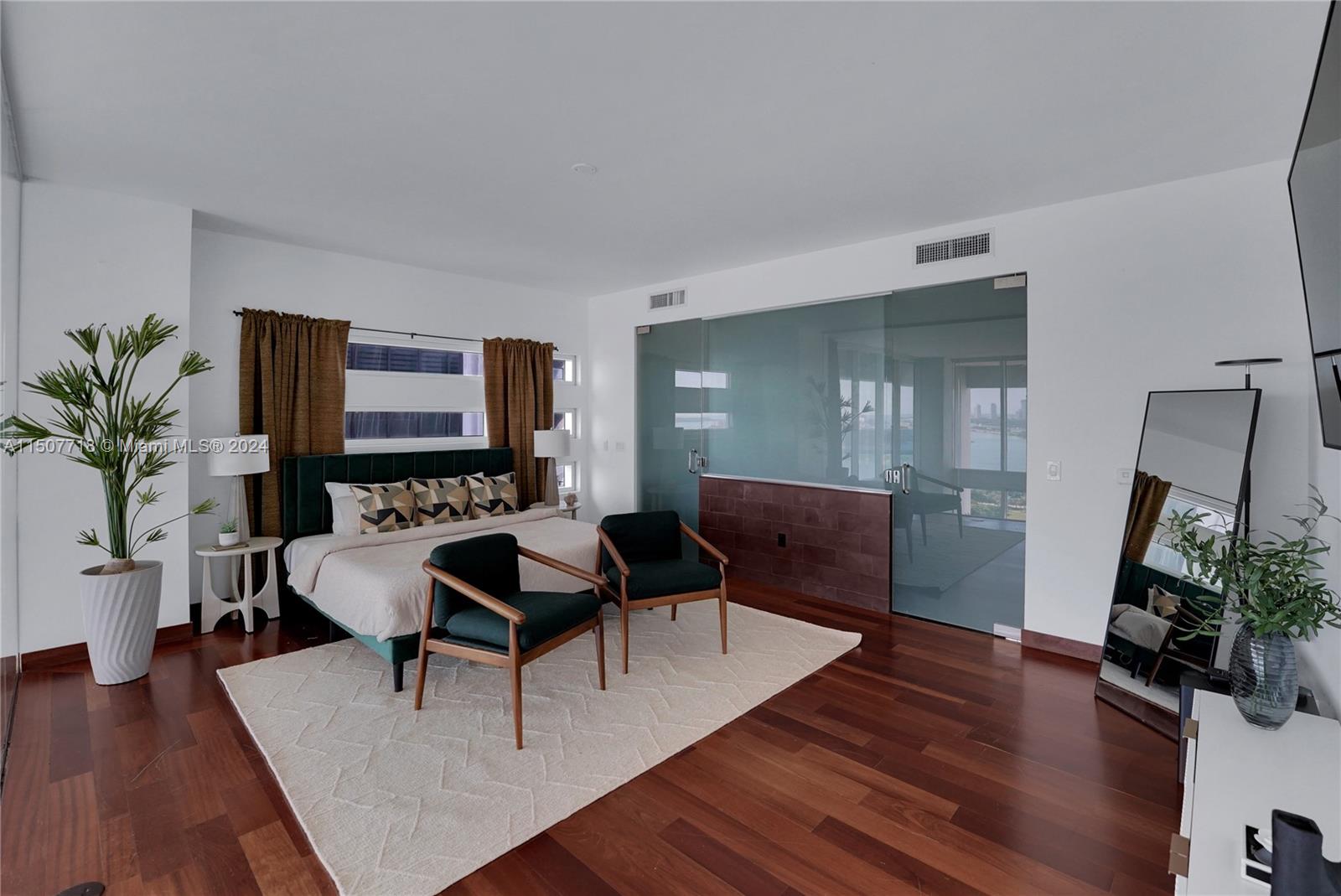 TEN MUSEUM PK RESIDENTIAL - Residential