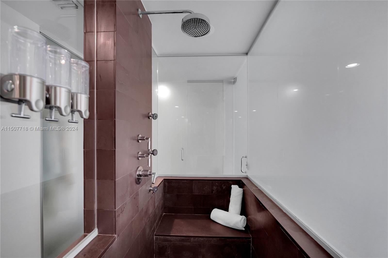 TEN MUSEUM PK RESIDENTIAL - Residential