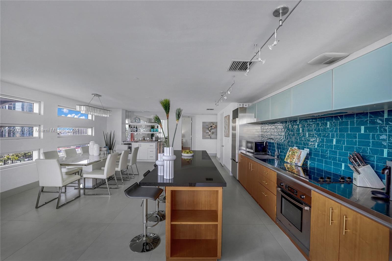 TEN MUSEUM PK RESIDENTIAL - Residential