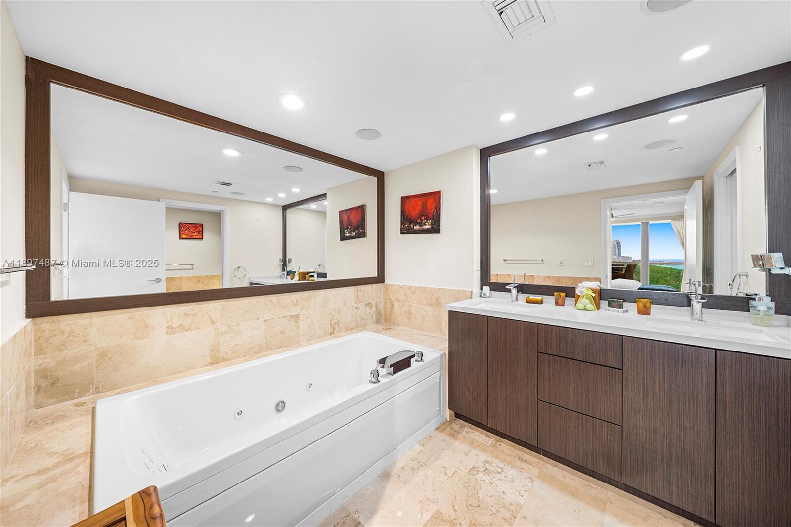 IL VILLAGGIO ON SOUTH BEA - Residential Lease