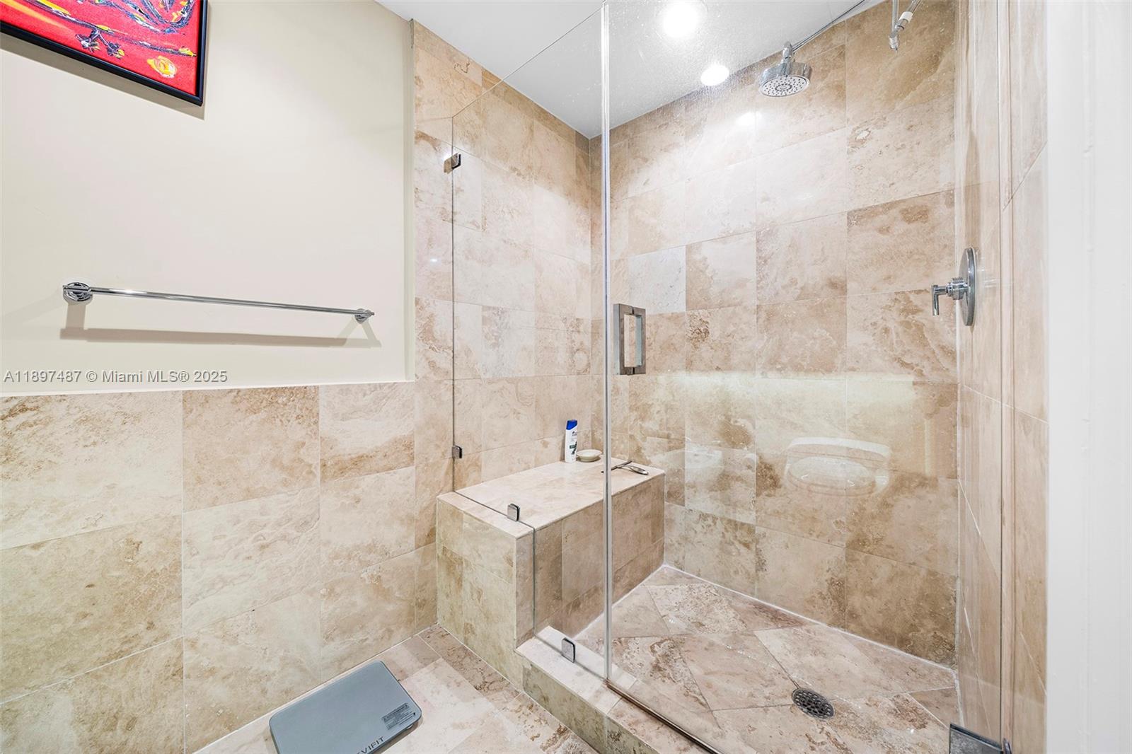 IL VILLAGGIO ON SOUTH BEA - Residential Lease