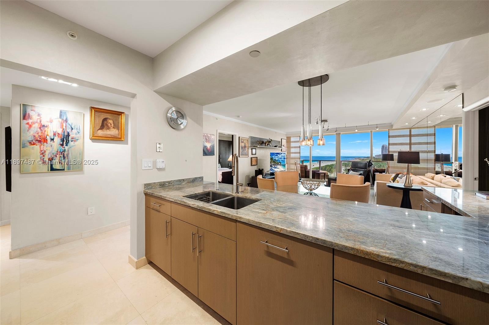 IL VILLAGGIO ON SOUTH BEA - Residential Lease