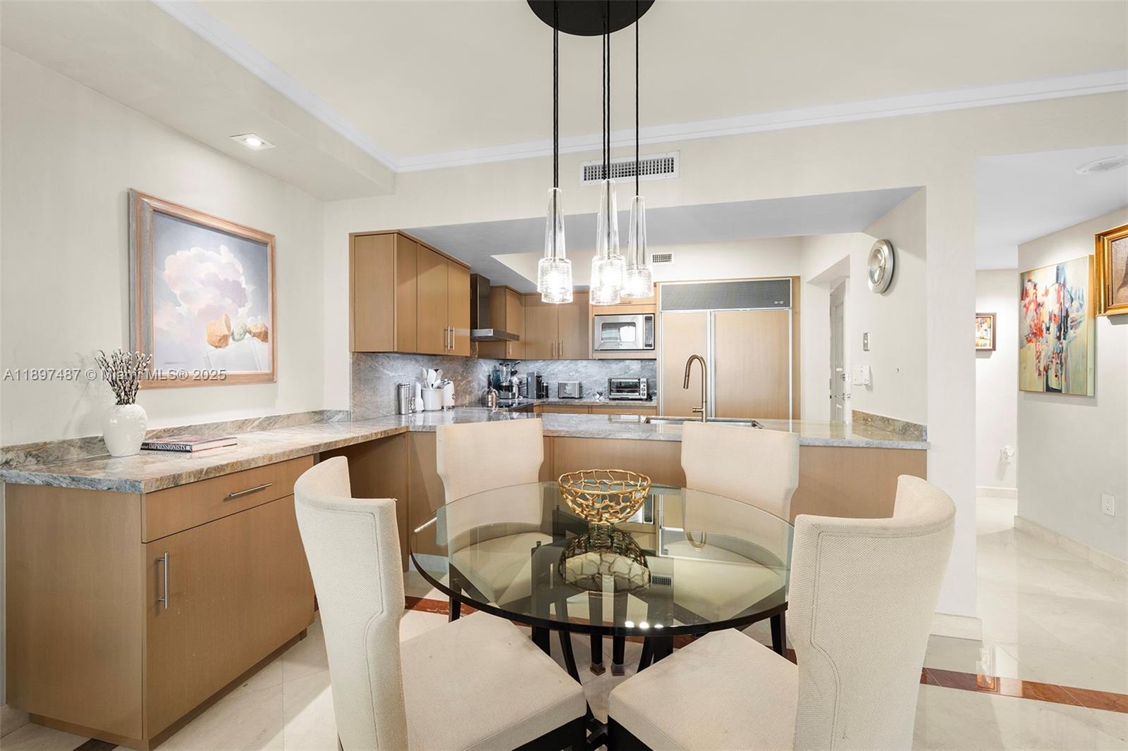 IL VILLAGGIO ON SOUTH BEA - Residential Lease