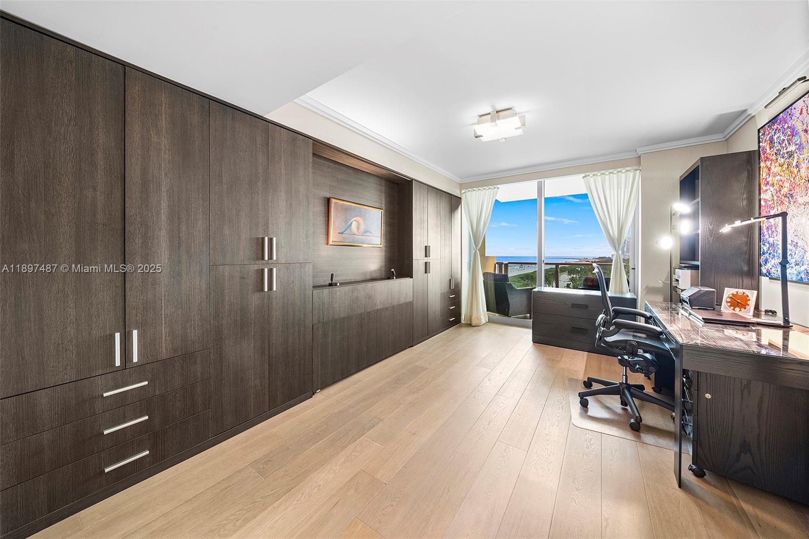 IL VILLAGGIO ON SOUTH BEA - Residential Lease