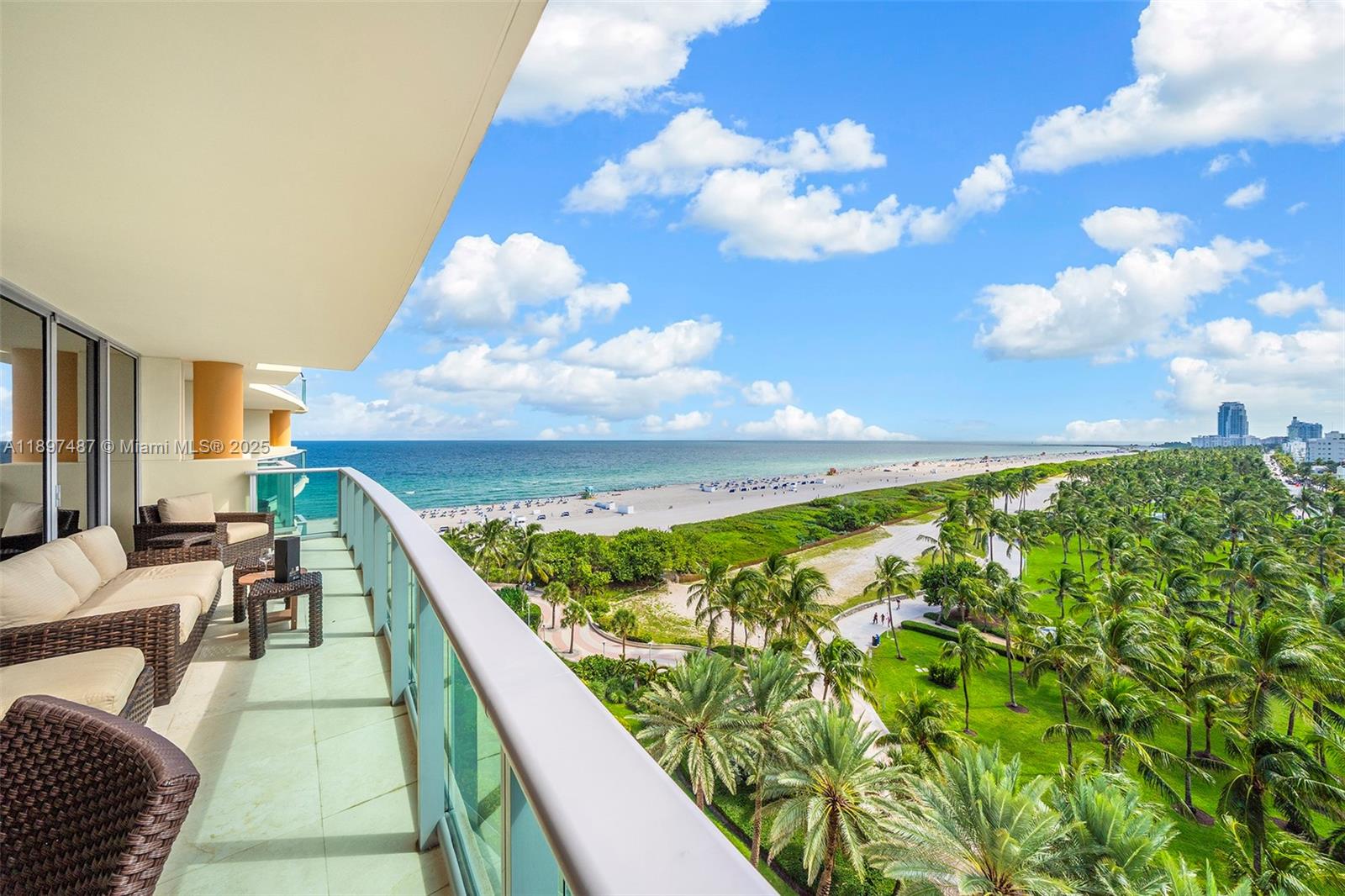 IL VILLAGGIO ON SOUTH BEA - Residential Lease