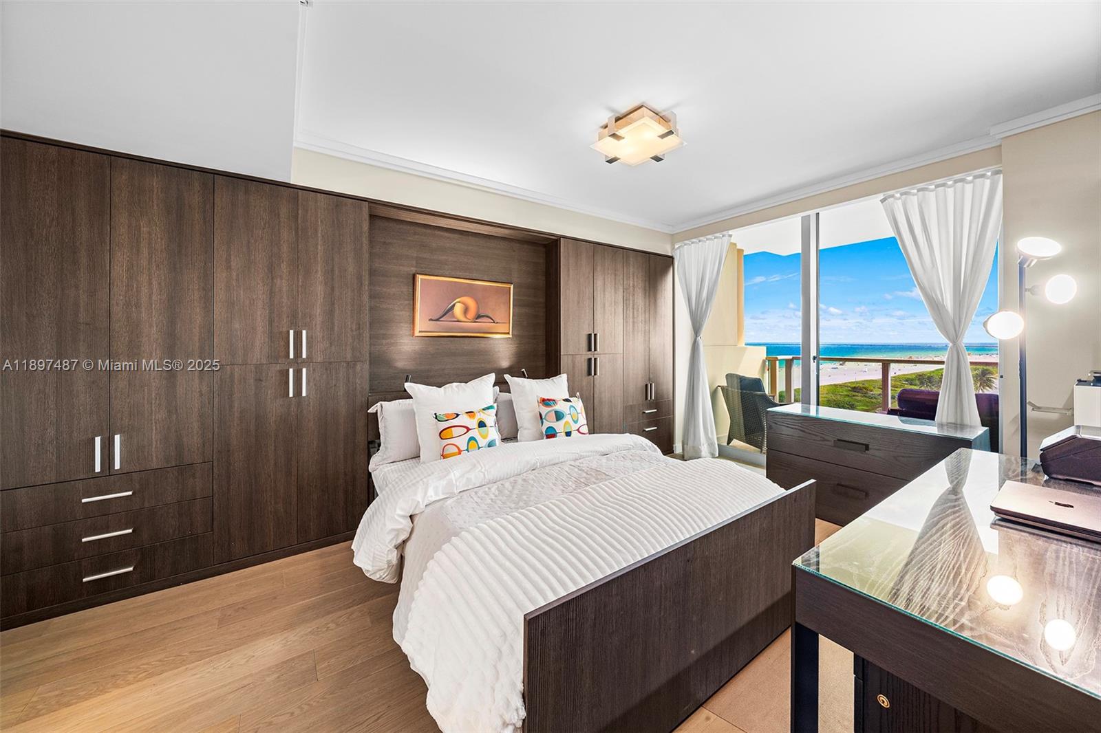 IL VILLAGGIO ON SOUTH BEA - Residential Lease