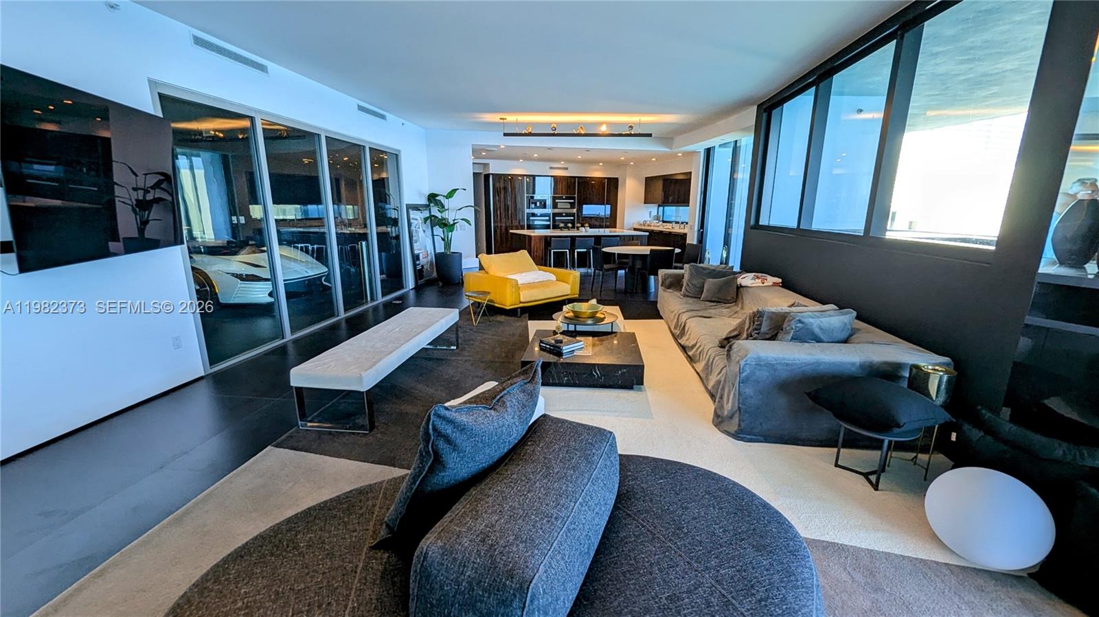 18555 Collins Ave. 3005