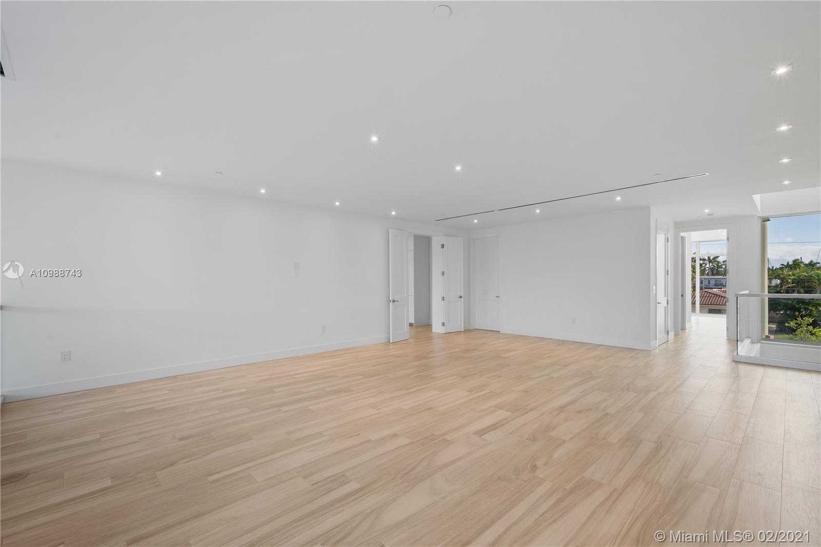 Aqua Marina - Residential